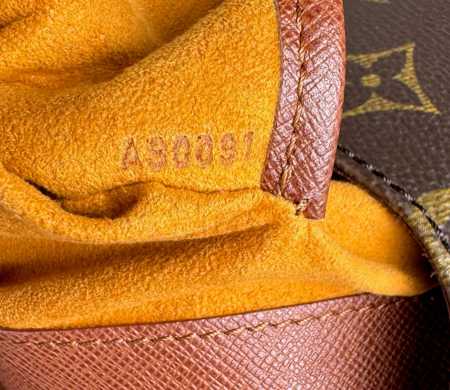 Louis Vuitton Musette Salsa PM - respace.studio