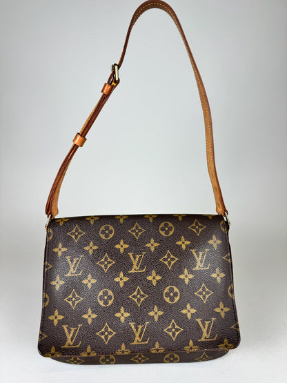 Louis Vuitton Musette Tango - respace.studio