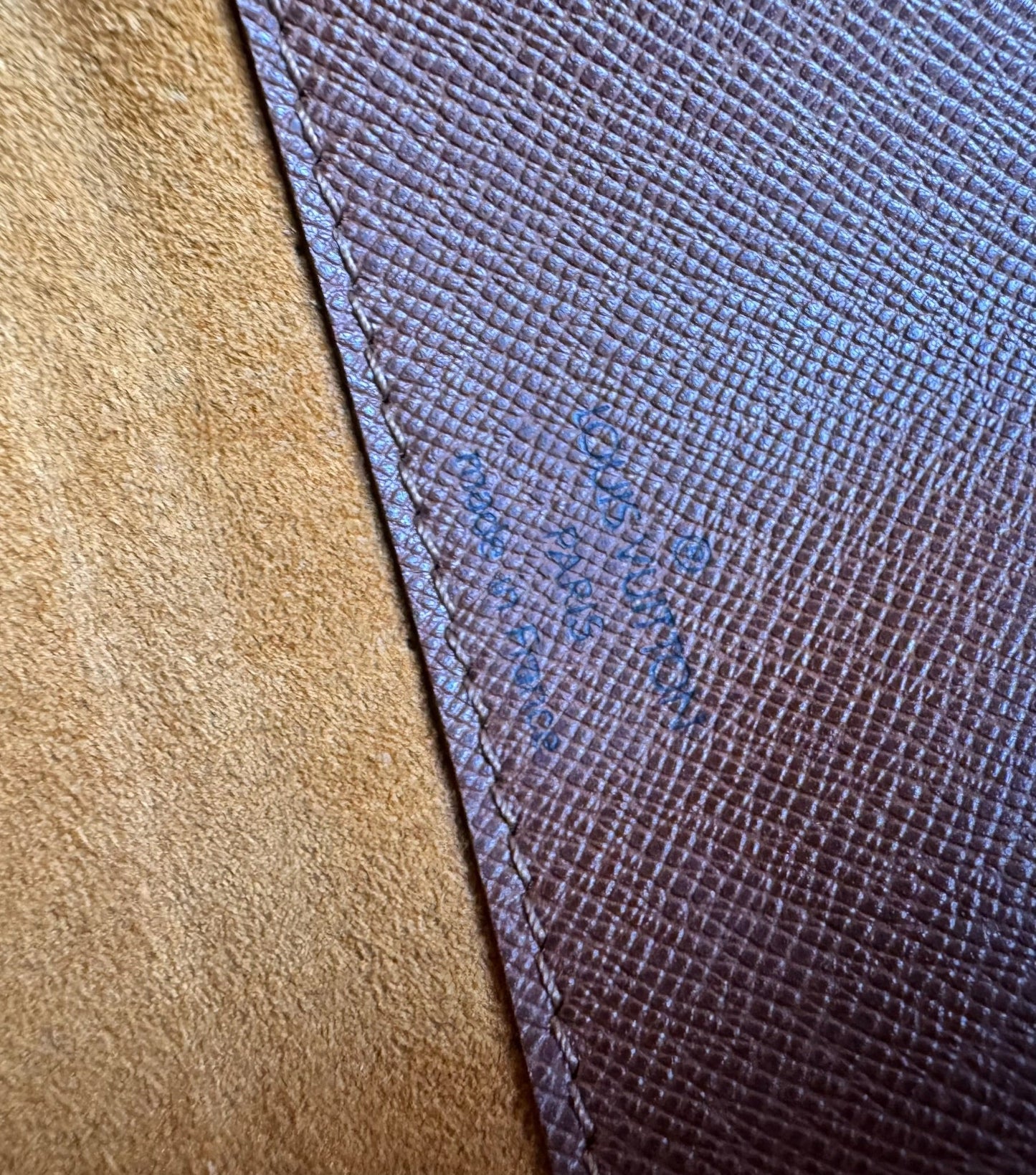 Louis Vuitton Musette Tango - respace.studio