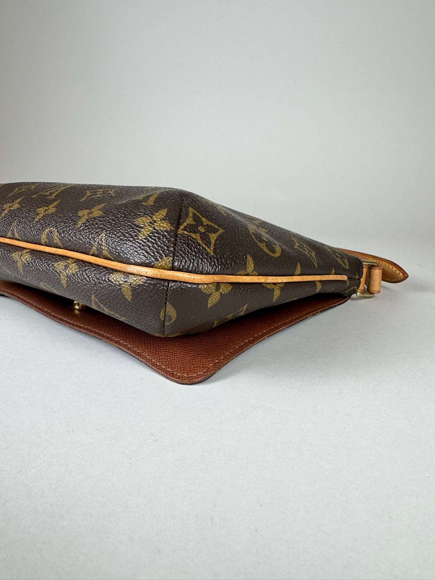Louis Vuitton Musette Tango - respace.studio