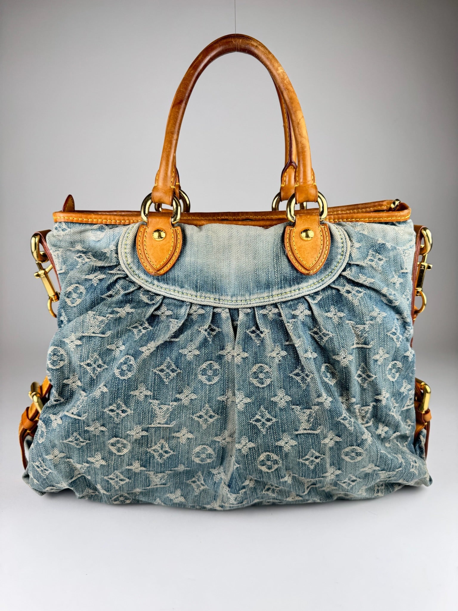 Louis Vuitton Neo Cabby Denim - respace.studio