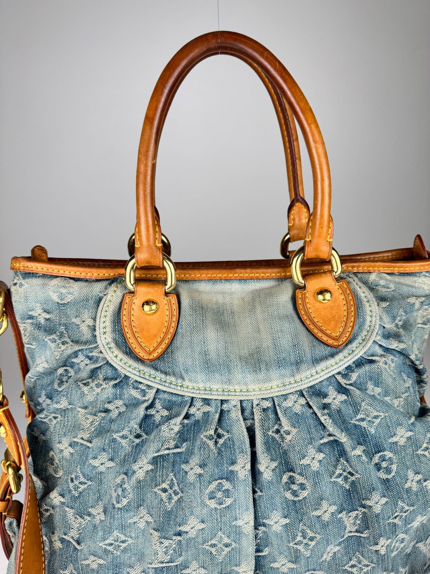 Louis Vuitton Neo Cabby Denim - respace.studio