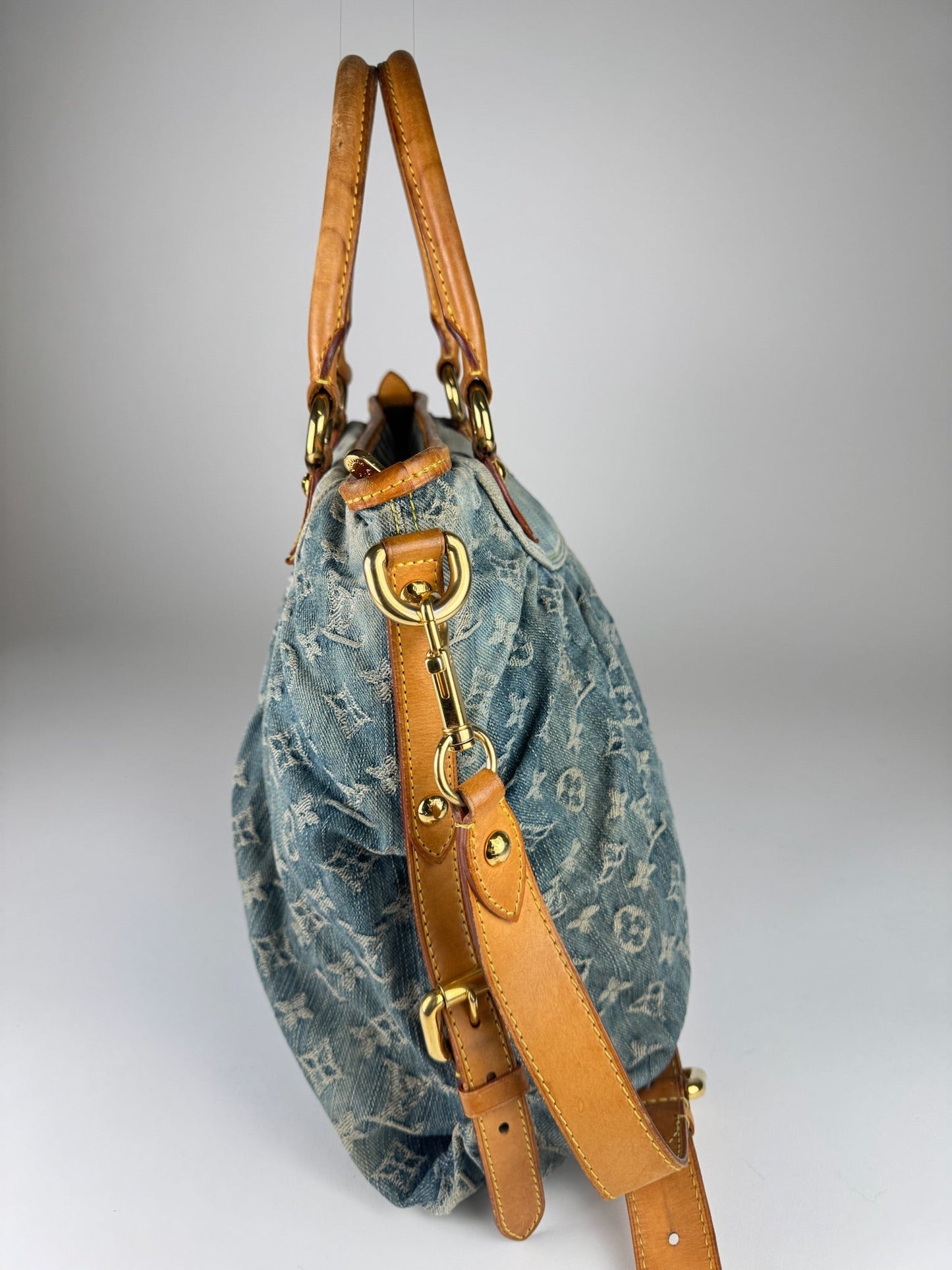 Louis Vuitton Neo Cabby Denim - respace.studio