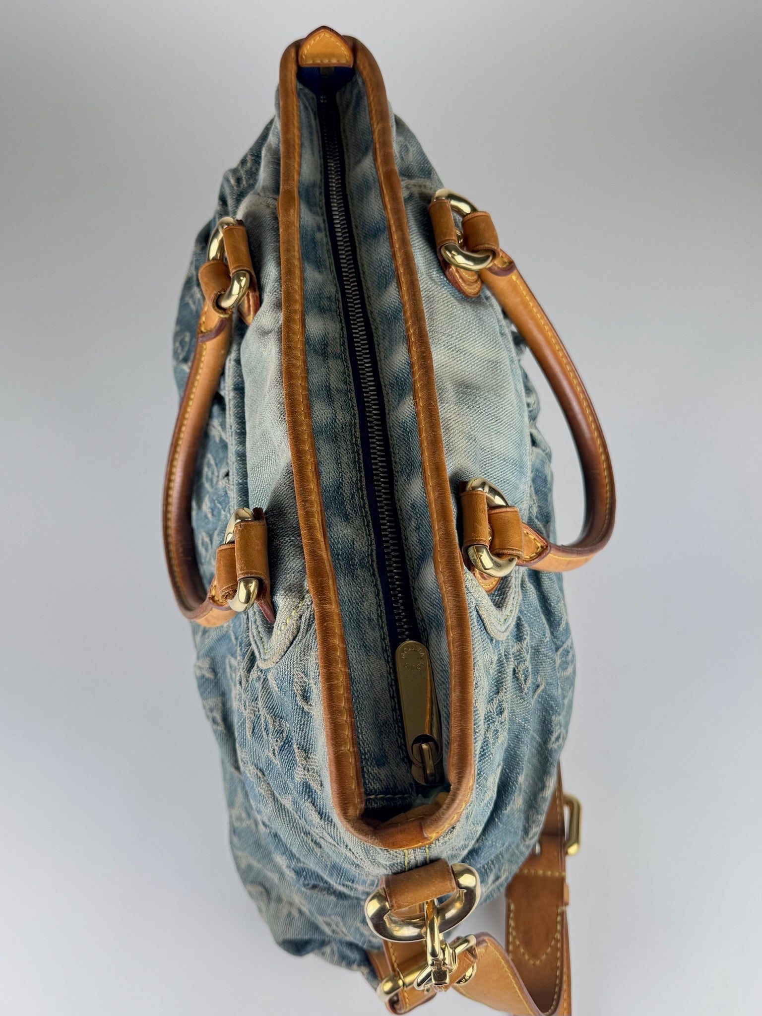 Louis Vuitton Neo Cabby Denim - respace.studio