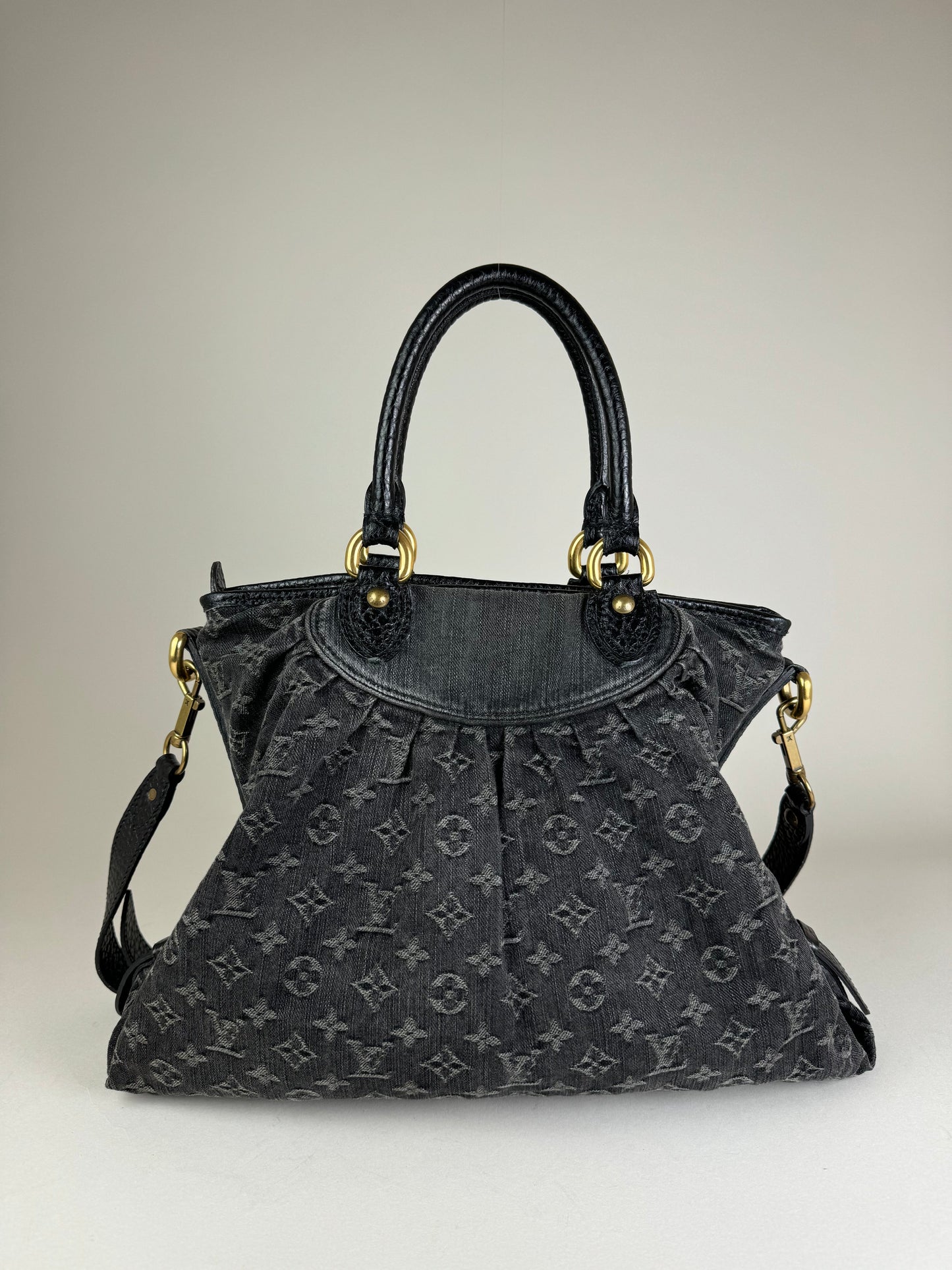 Louis Vuitton Neo Cabby MM - respace.studio