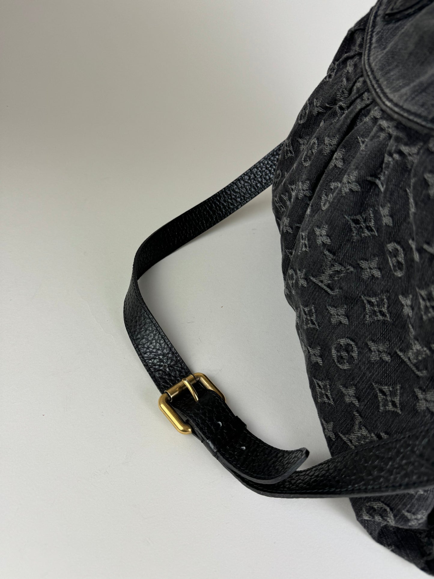 Louis Vuitton Neo Cabby MM - respace.studio