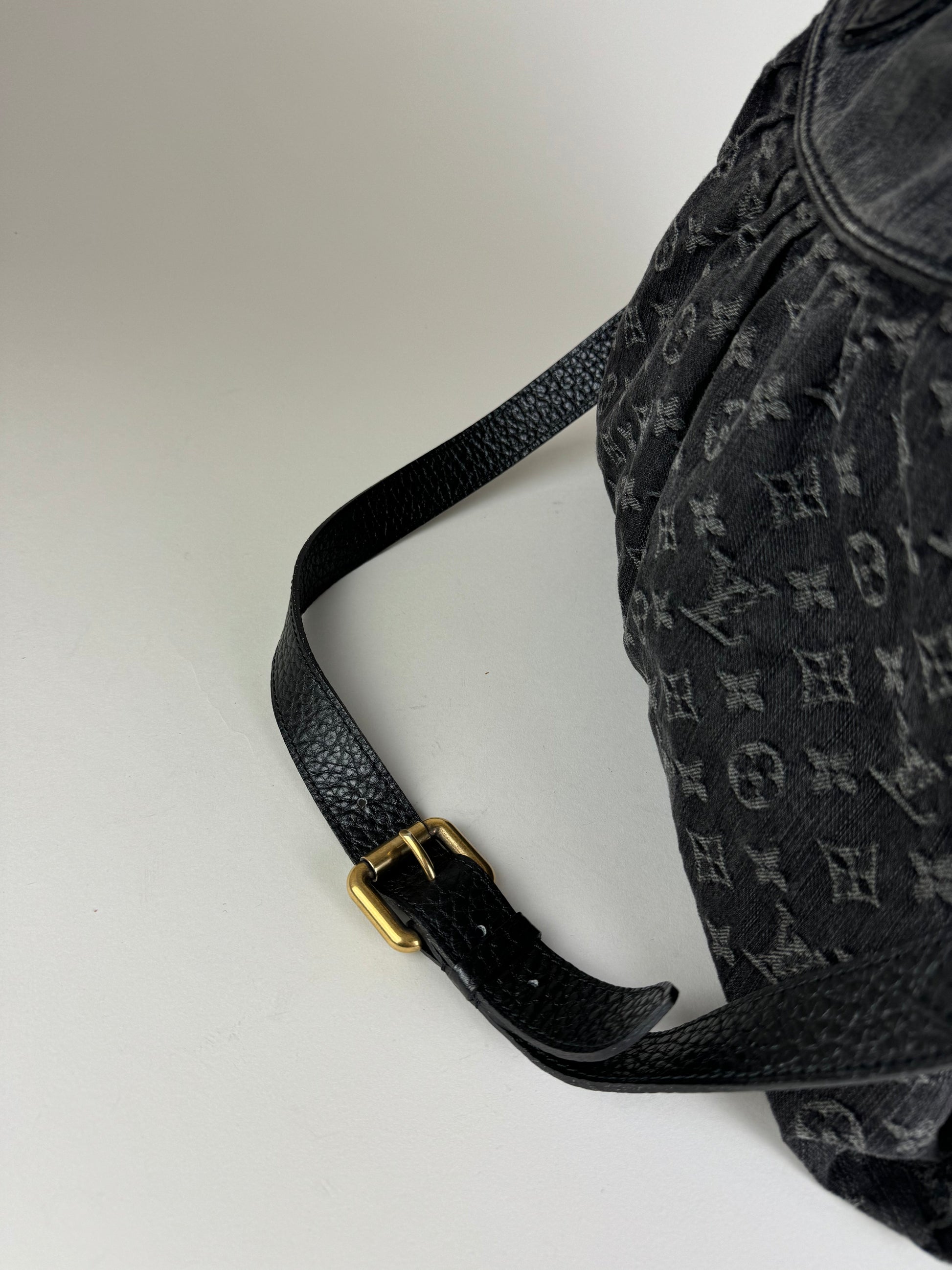 Louis Vuitton Neo Cabby MM - respace.studio