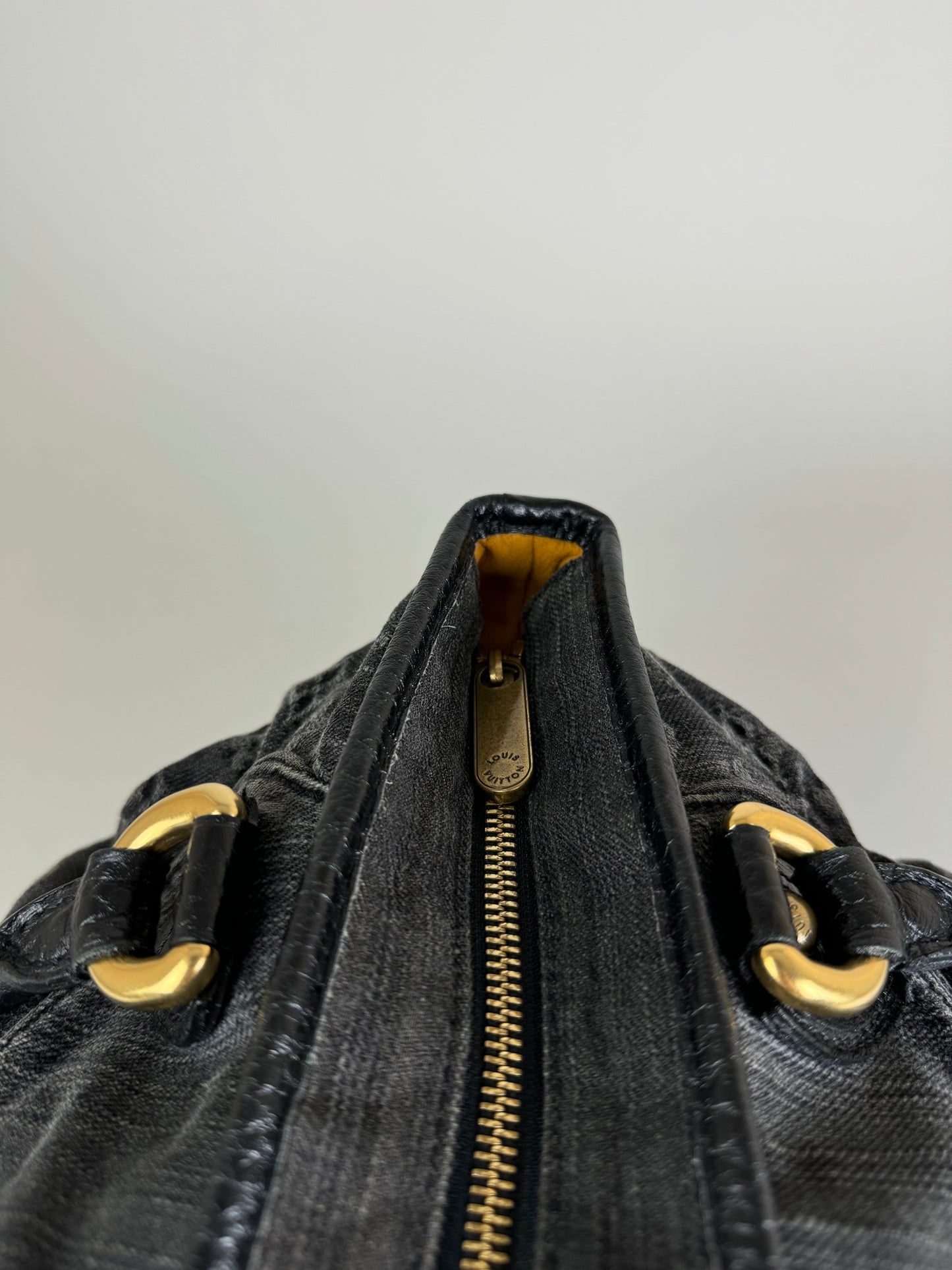 Louis Vuitton Neo Cabby MM - respace.studio