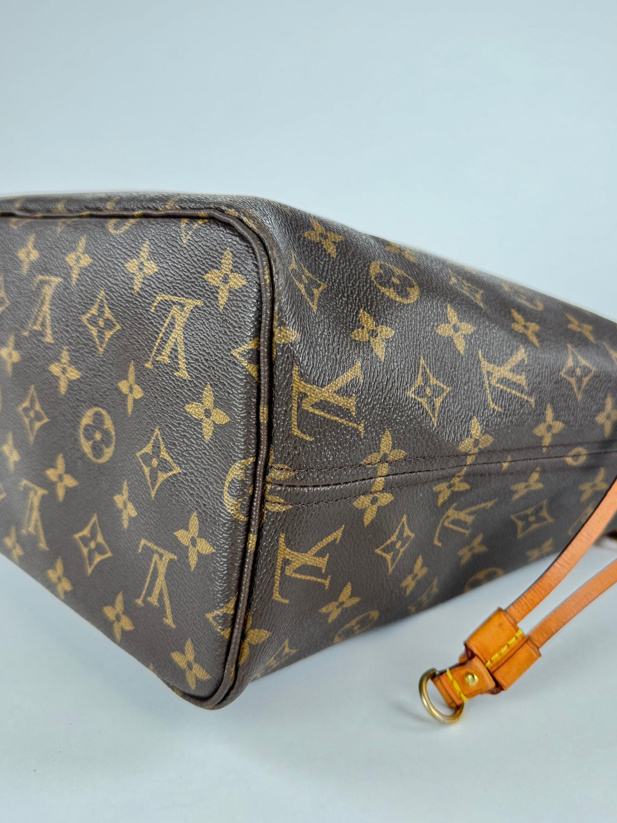 Louis Vuitton Neverfull MM - respace.studio