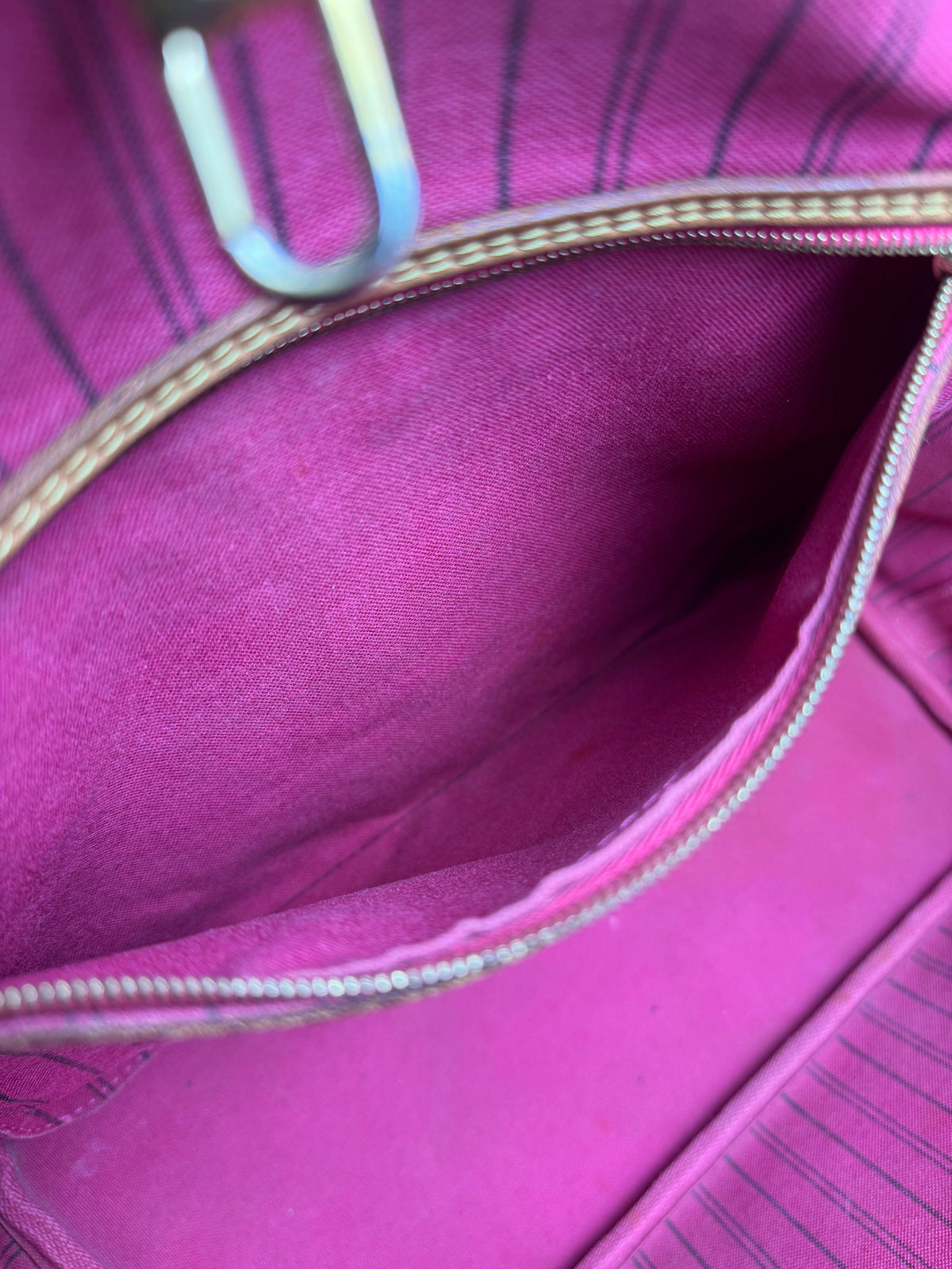 Louis Vuitton Neverfull MM - respace.studio