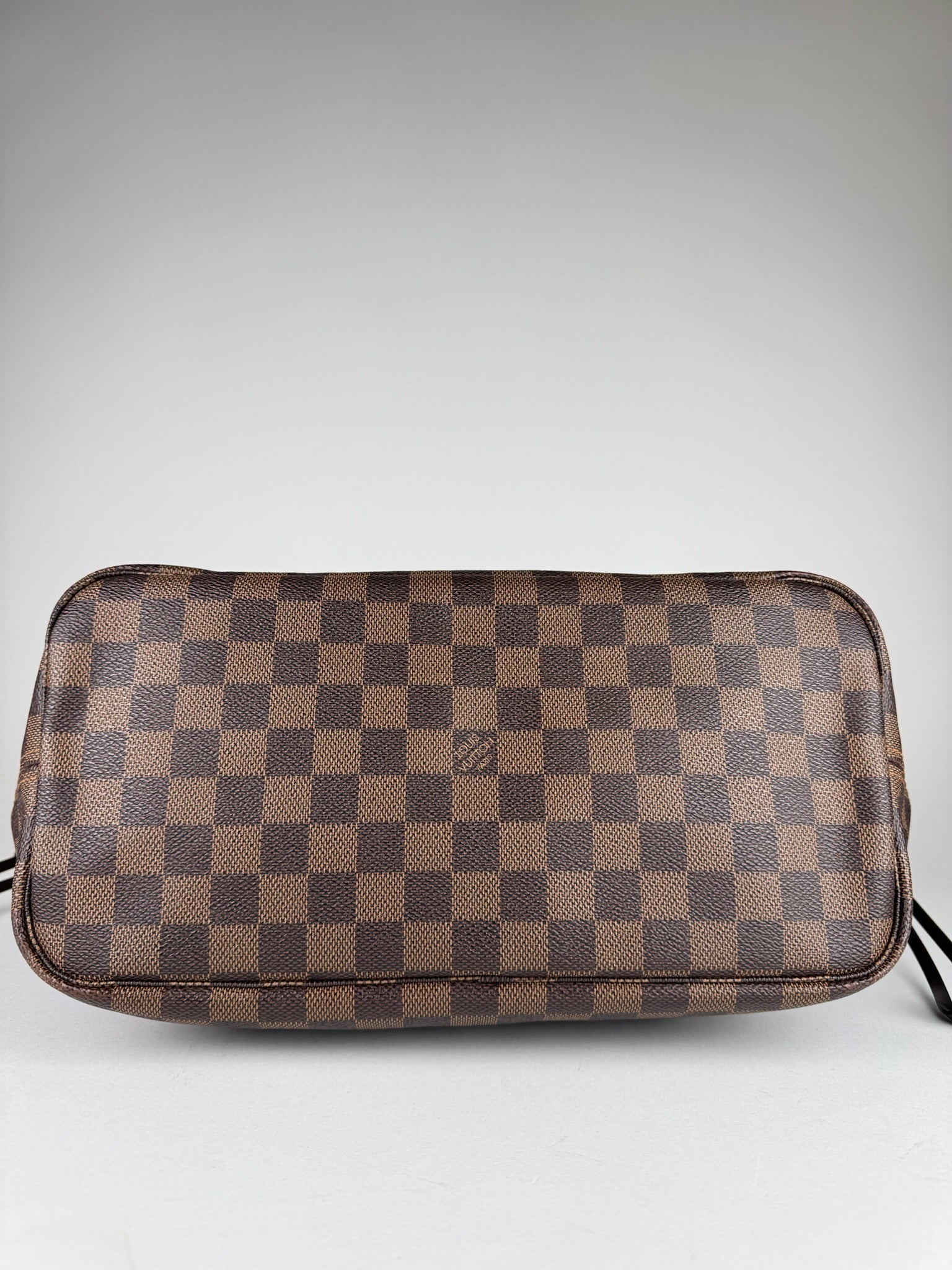 Louis Vuitton Neverfull MM - respace.studio