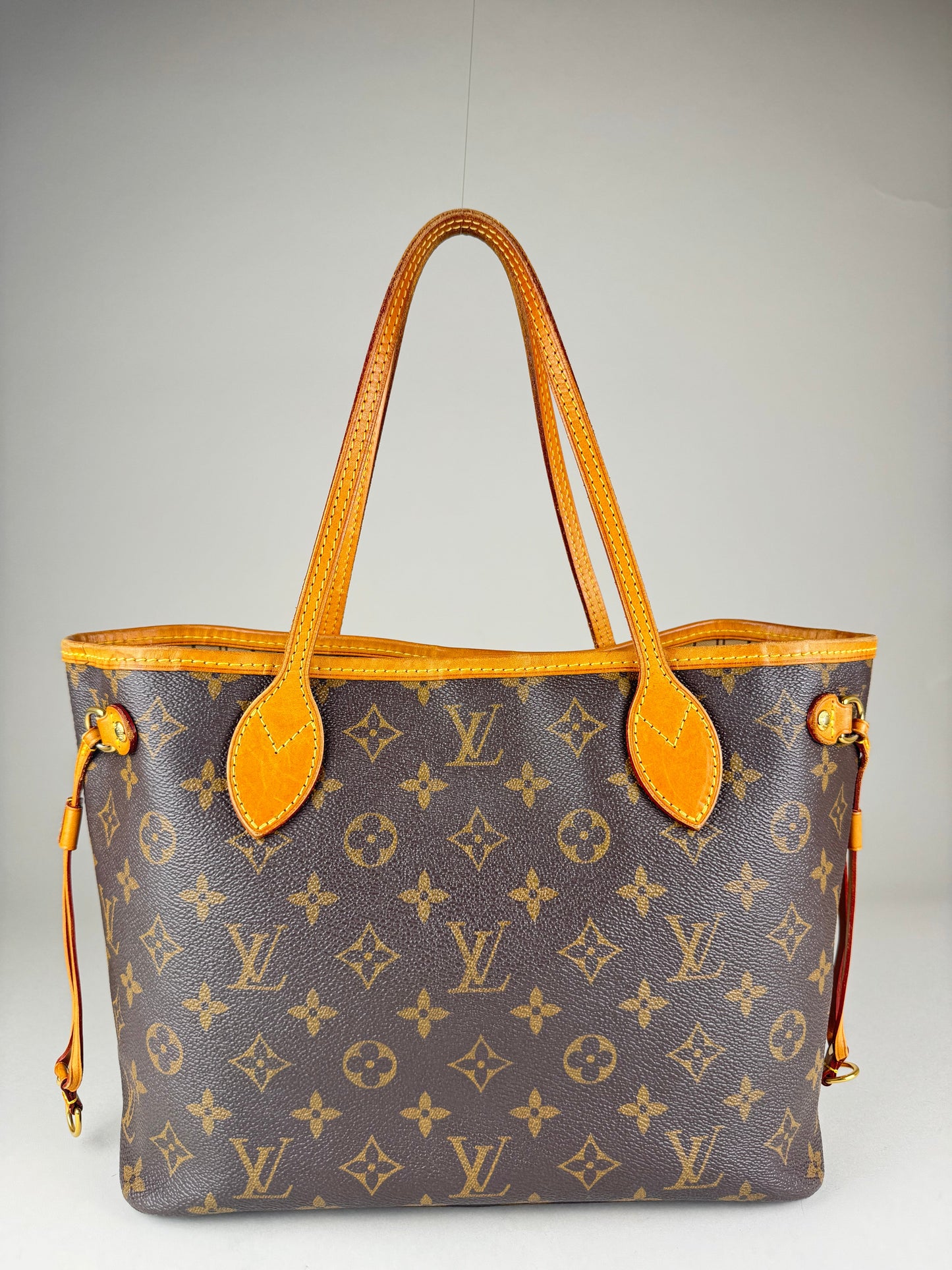 Louis Vuitton Neverfull PM - respace.studio