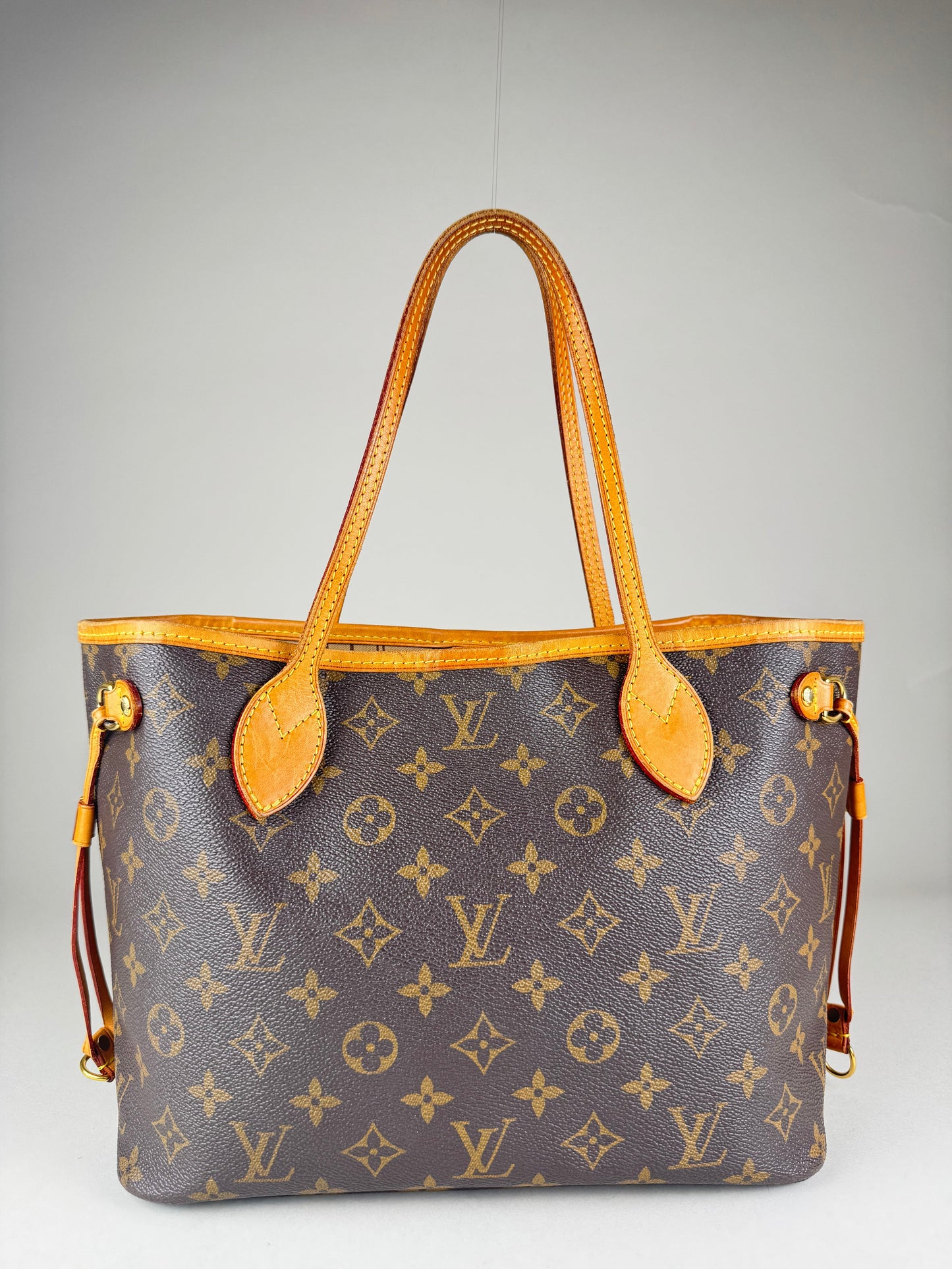 Louis Vuitton Neverfull PM - respace.studio