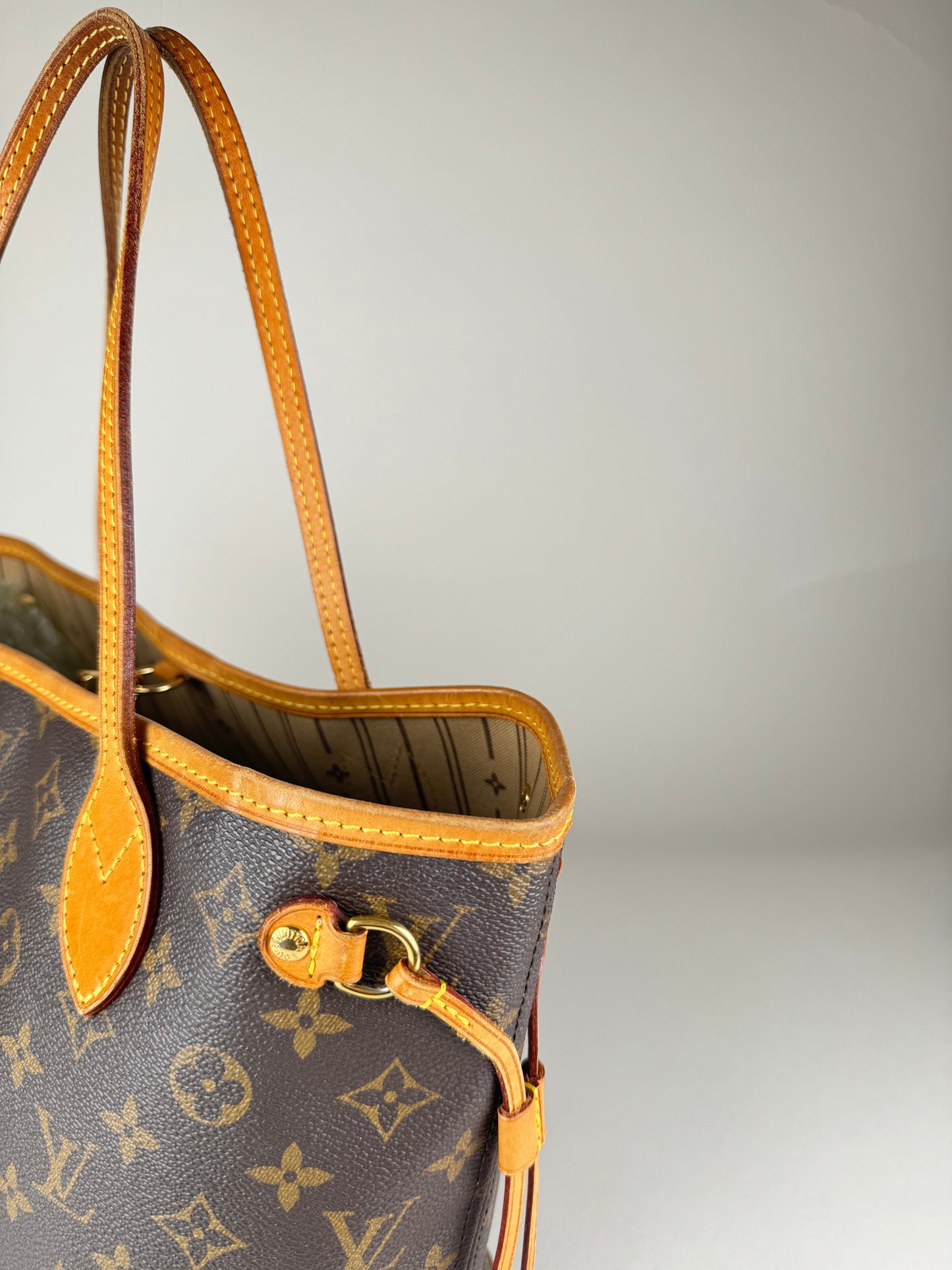 Louis Vuitton Neverfull PM - respace.studio