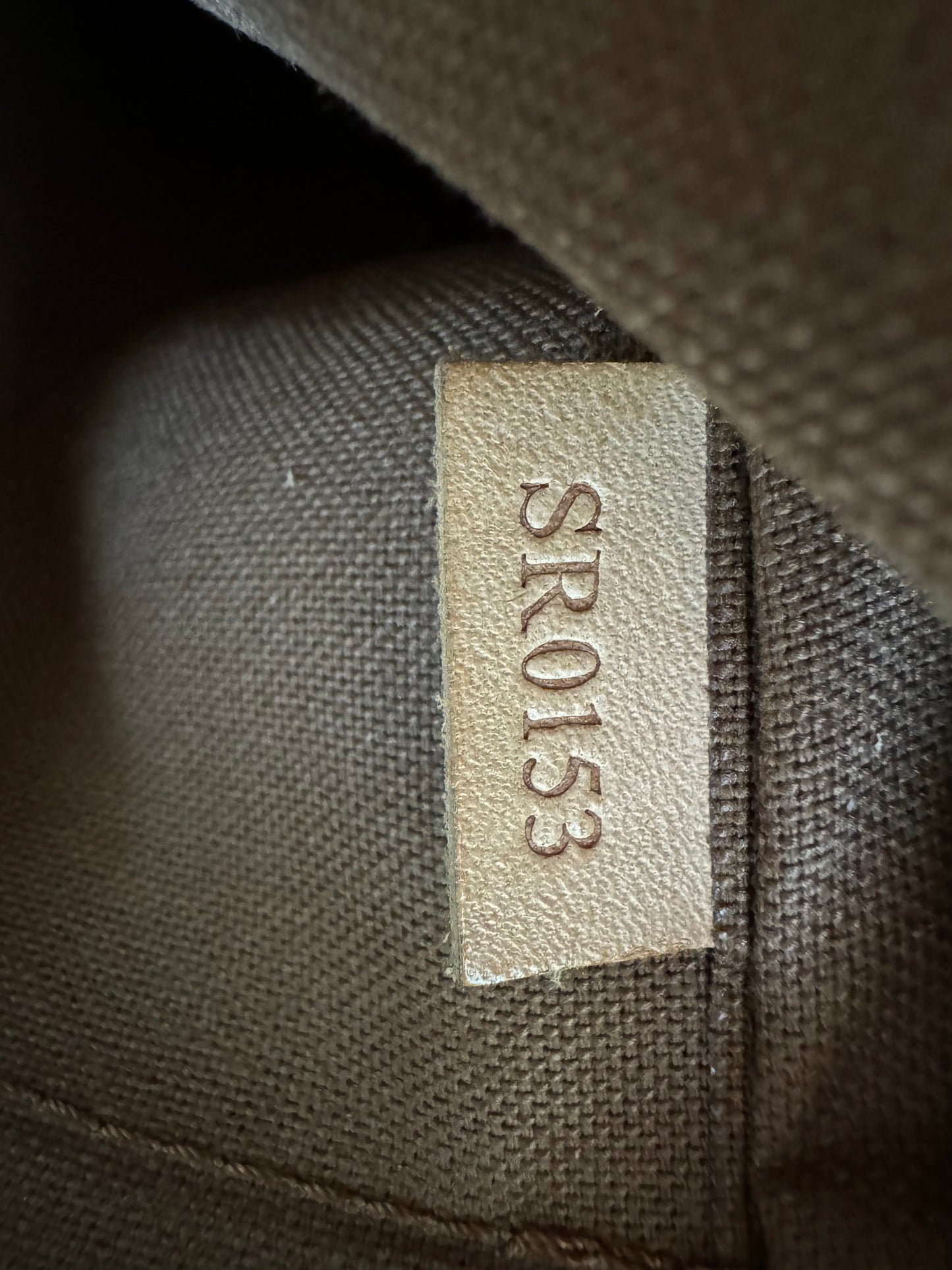 Louis Vuitton Palermo PM - respace.studio