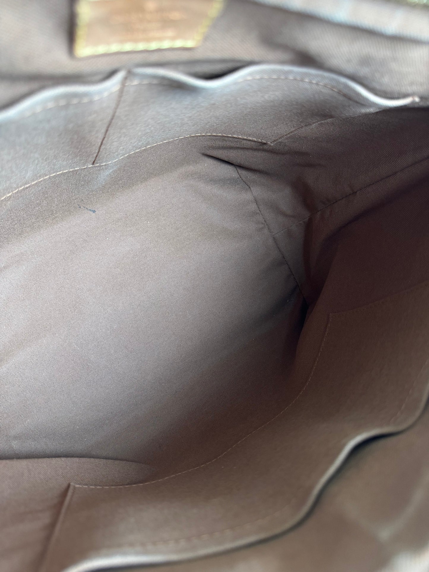 Louis Vuitton Palermo PM - respace.studio