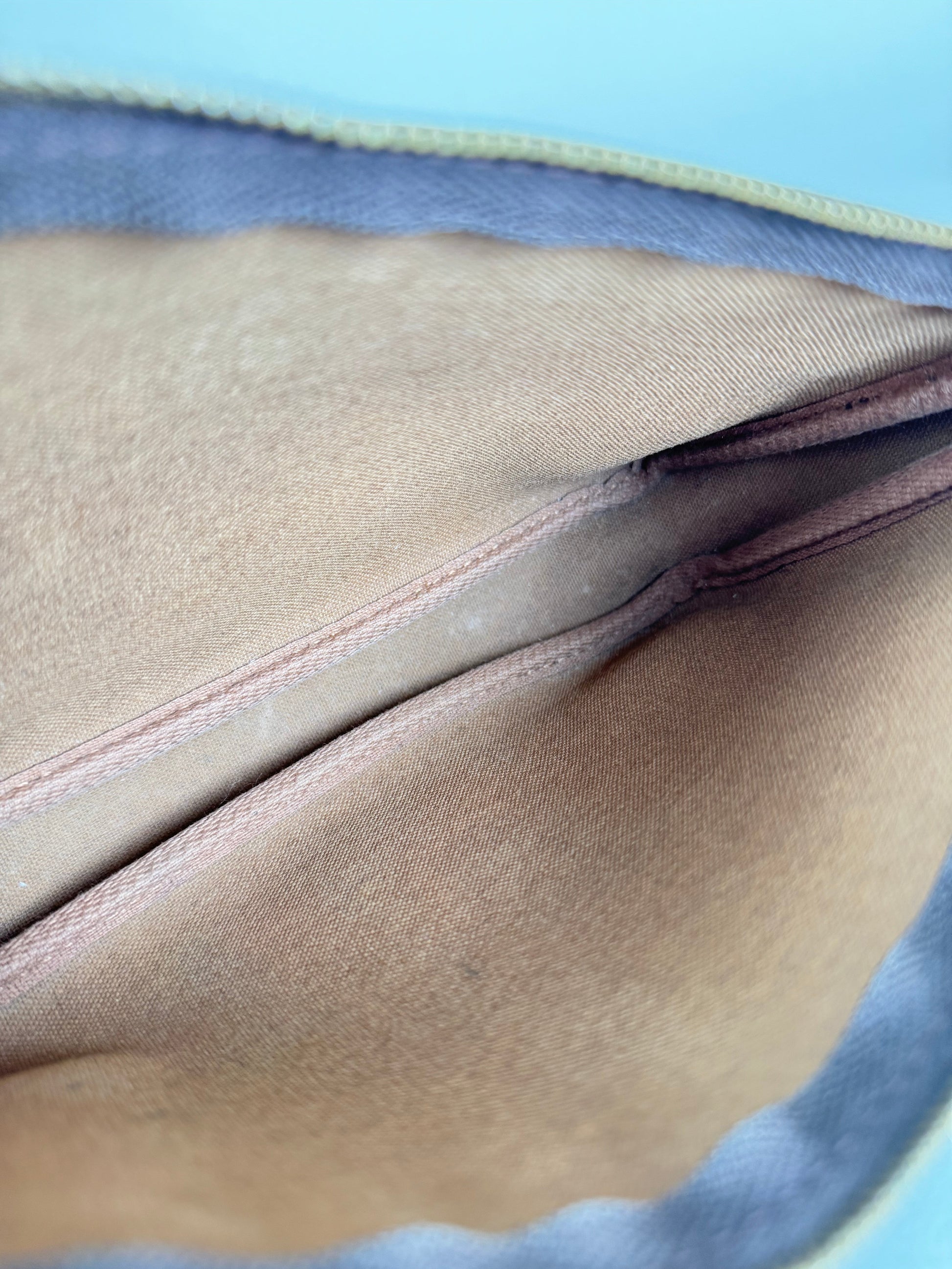 Louis Vuitton Pochette Accesories - respace.studio