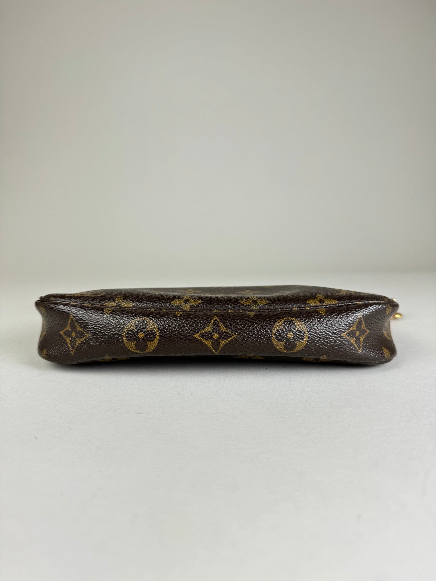 Louis Vuitton Pochette Accesories - respace.studio