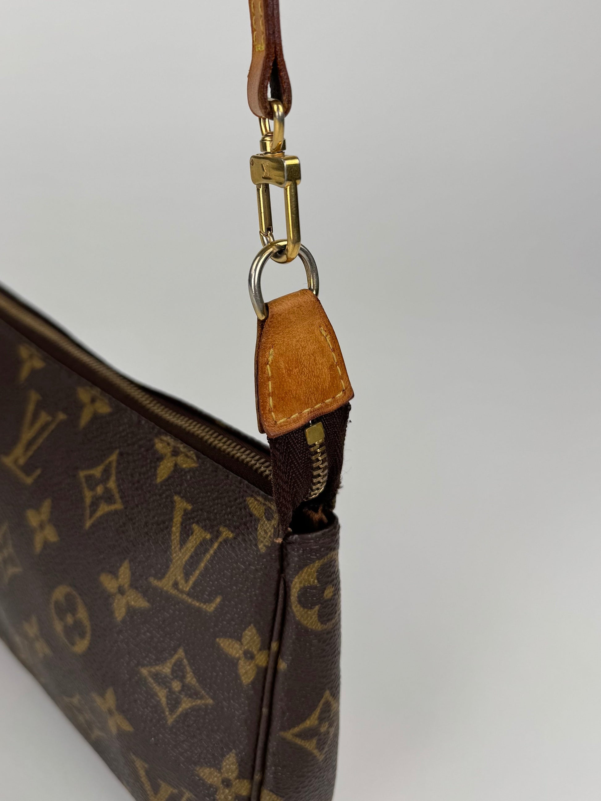 Louis Vuitton Pochette Accessories - respace.studio