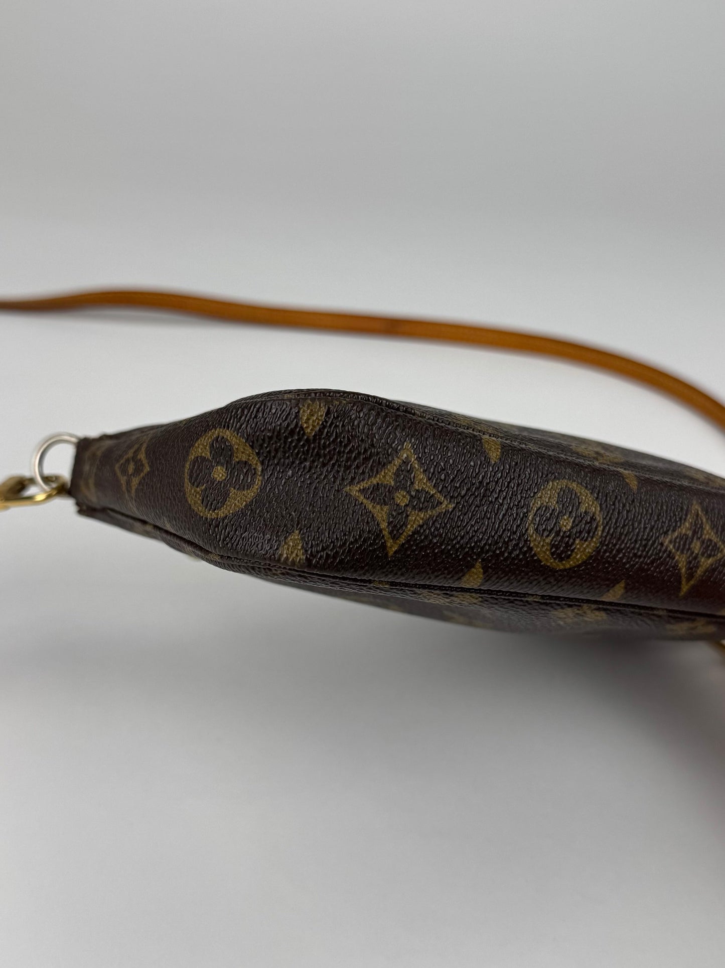 Louis Vuitton Pochette Accessories - respace.studio