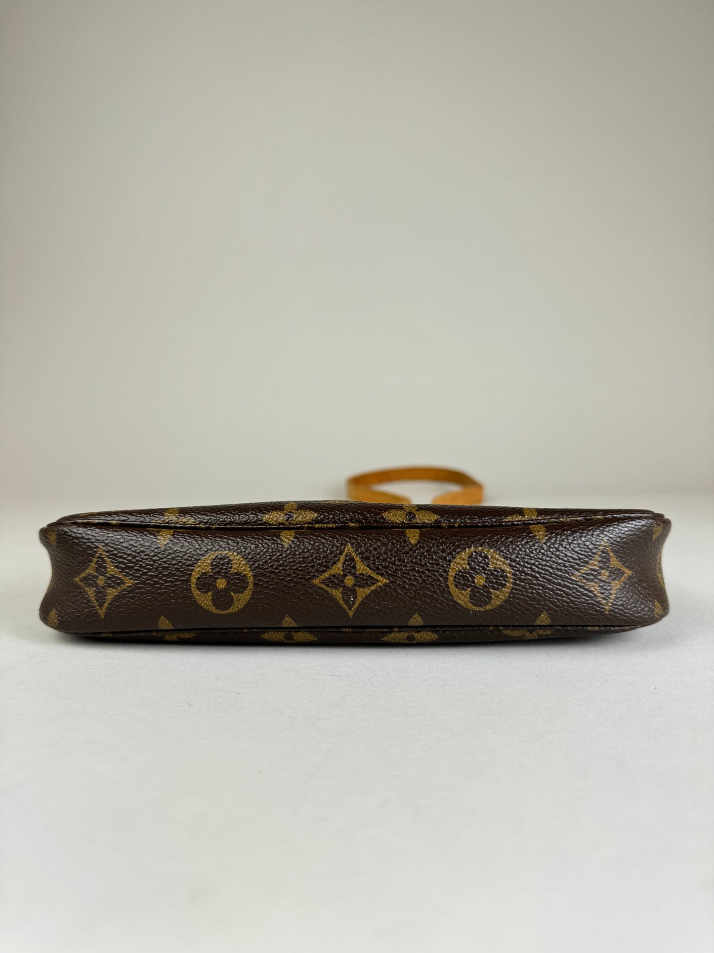 Louis Vuitton Pochette Accessories - respace.studio