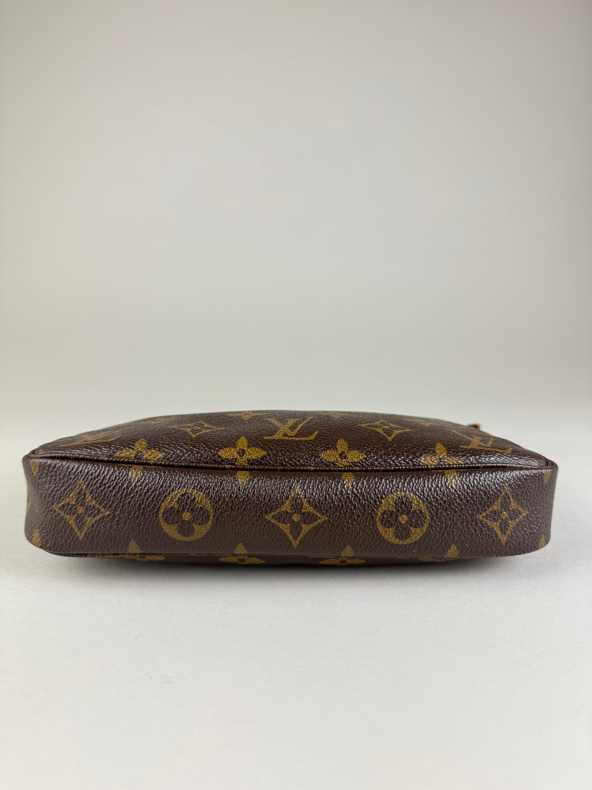 Louis Vuitton Pochette Accessories - respace.studio