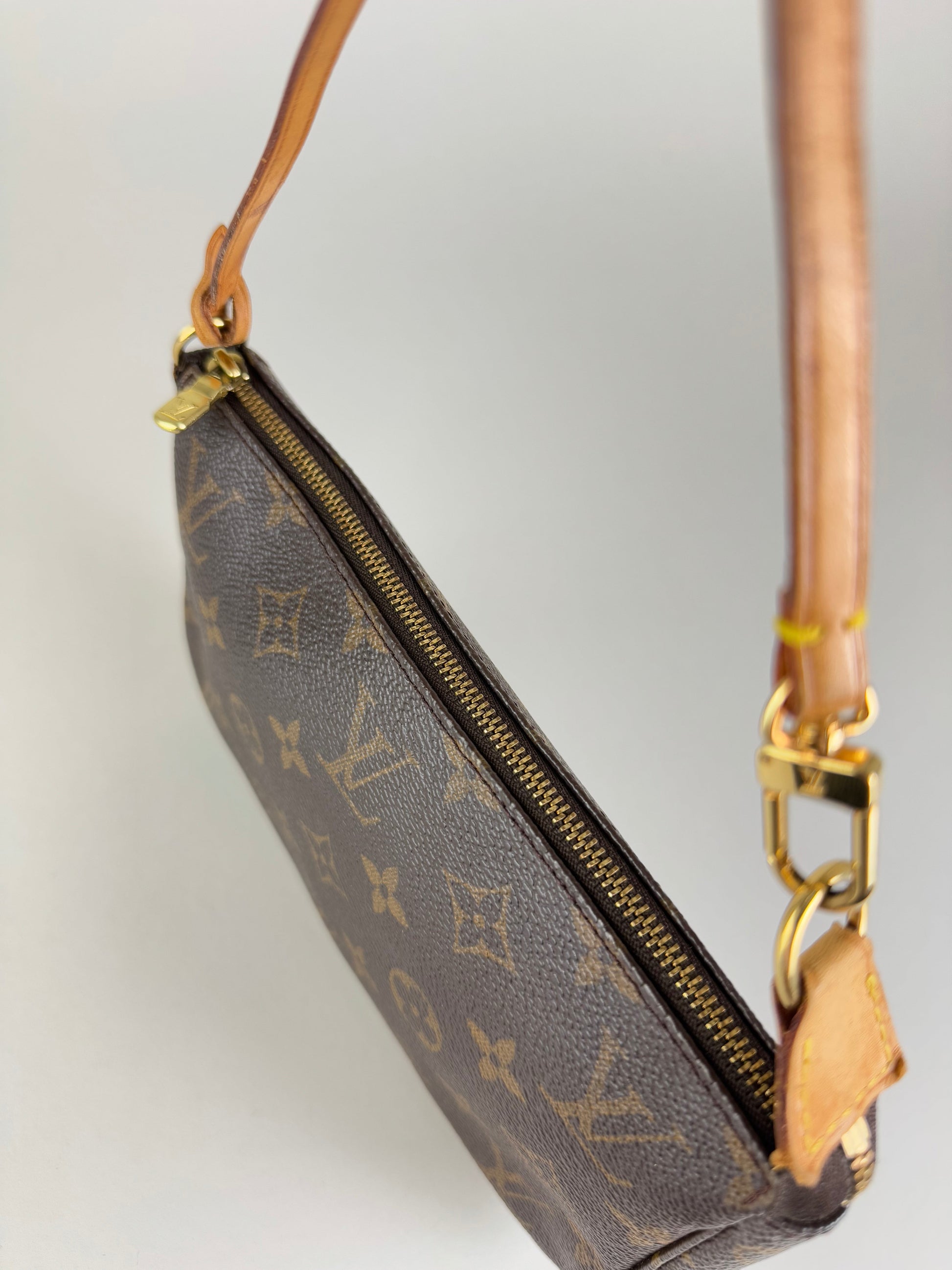 Louis Vuitton Pochette Accessories - respace.studio
