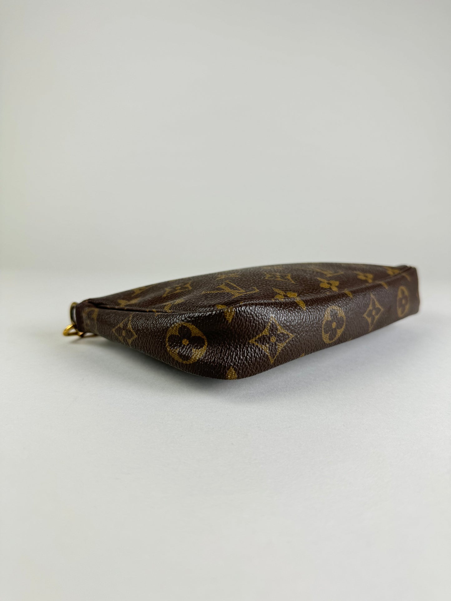 Louis Vuitton Pochette Accessories - respace.studio