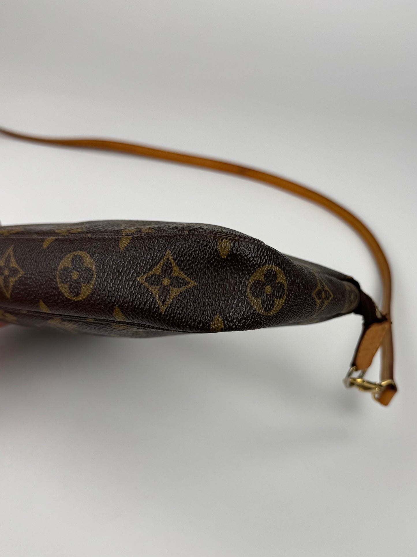 Louis Vuitton Pochette Accessories - respace.studio