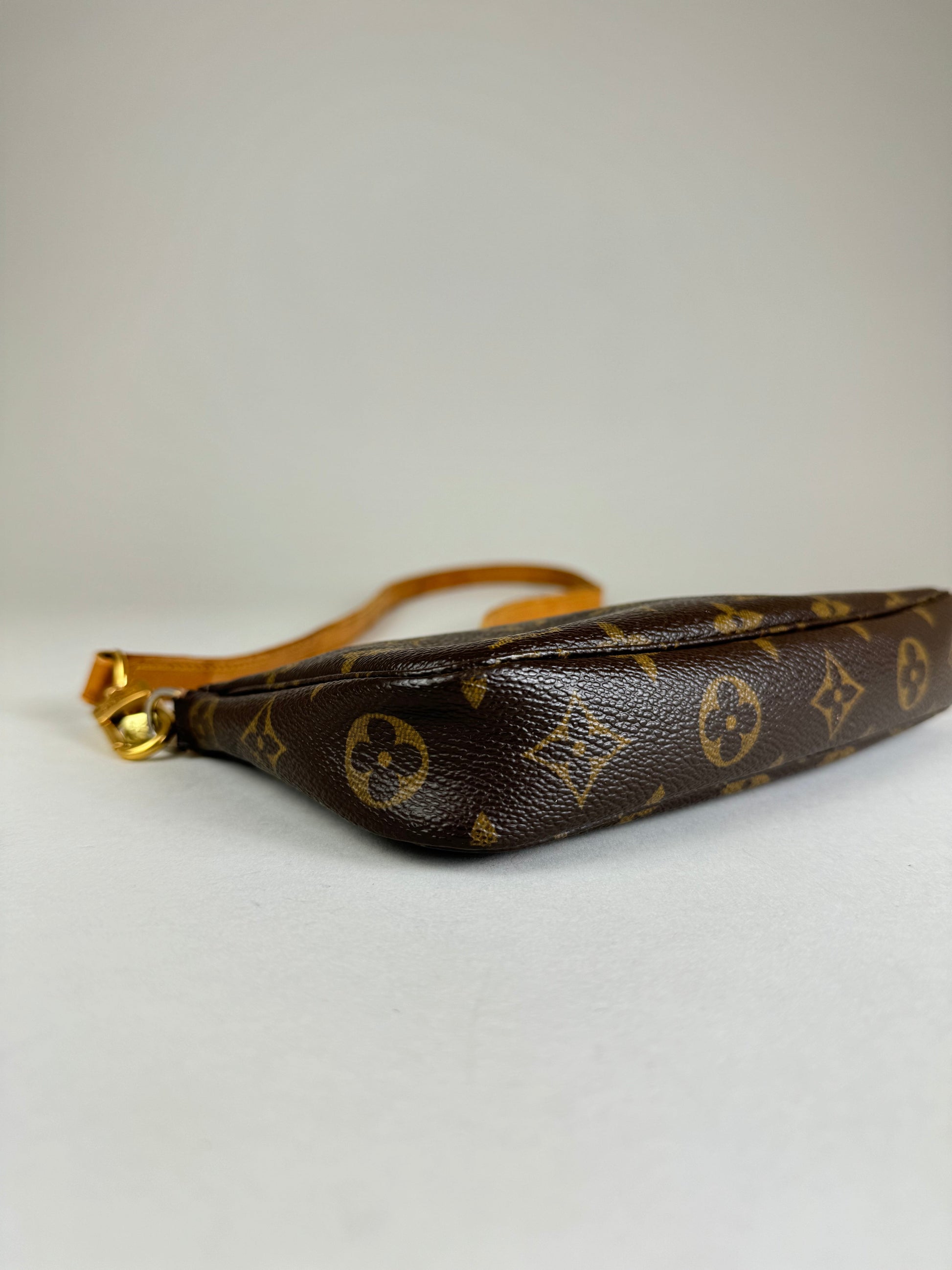 Louis Vuitton Pochette Accessories - respace.studio