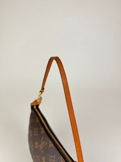 Louis Vuitton Pochette Accessories - respace.studio