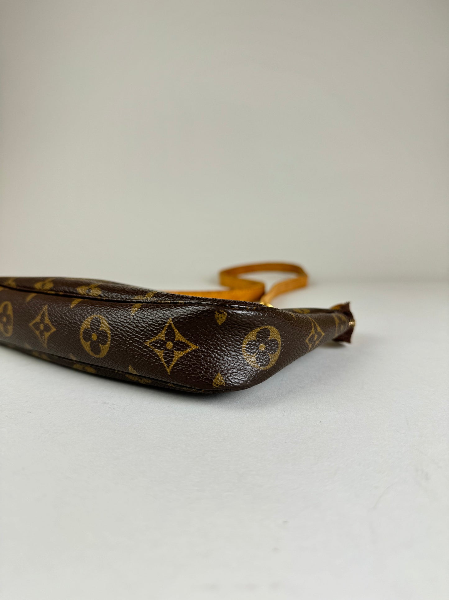Louis Vuitton Pochette Accessories - respace.studio