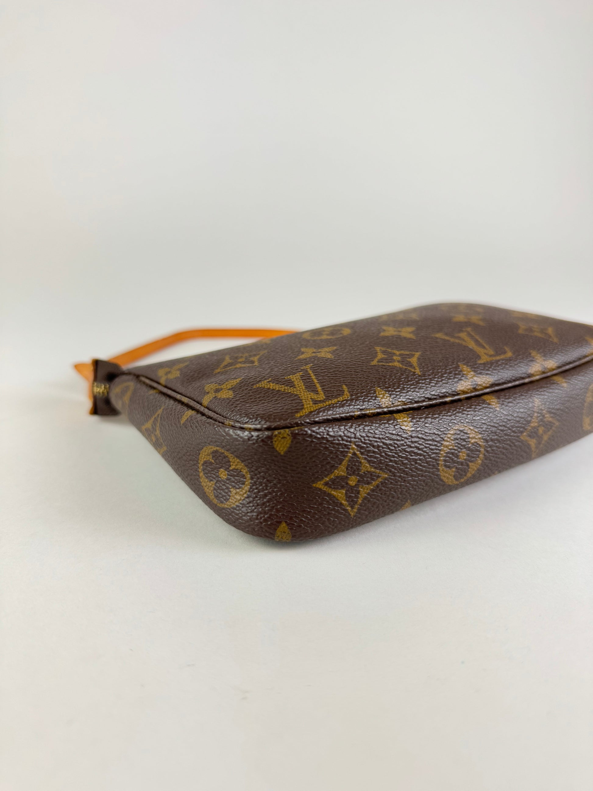 Louis Vuitton Pochette Accessories - respace.studio