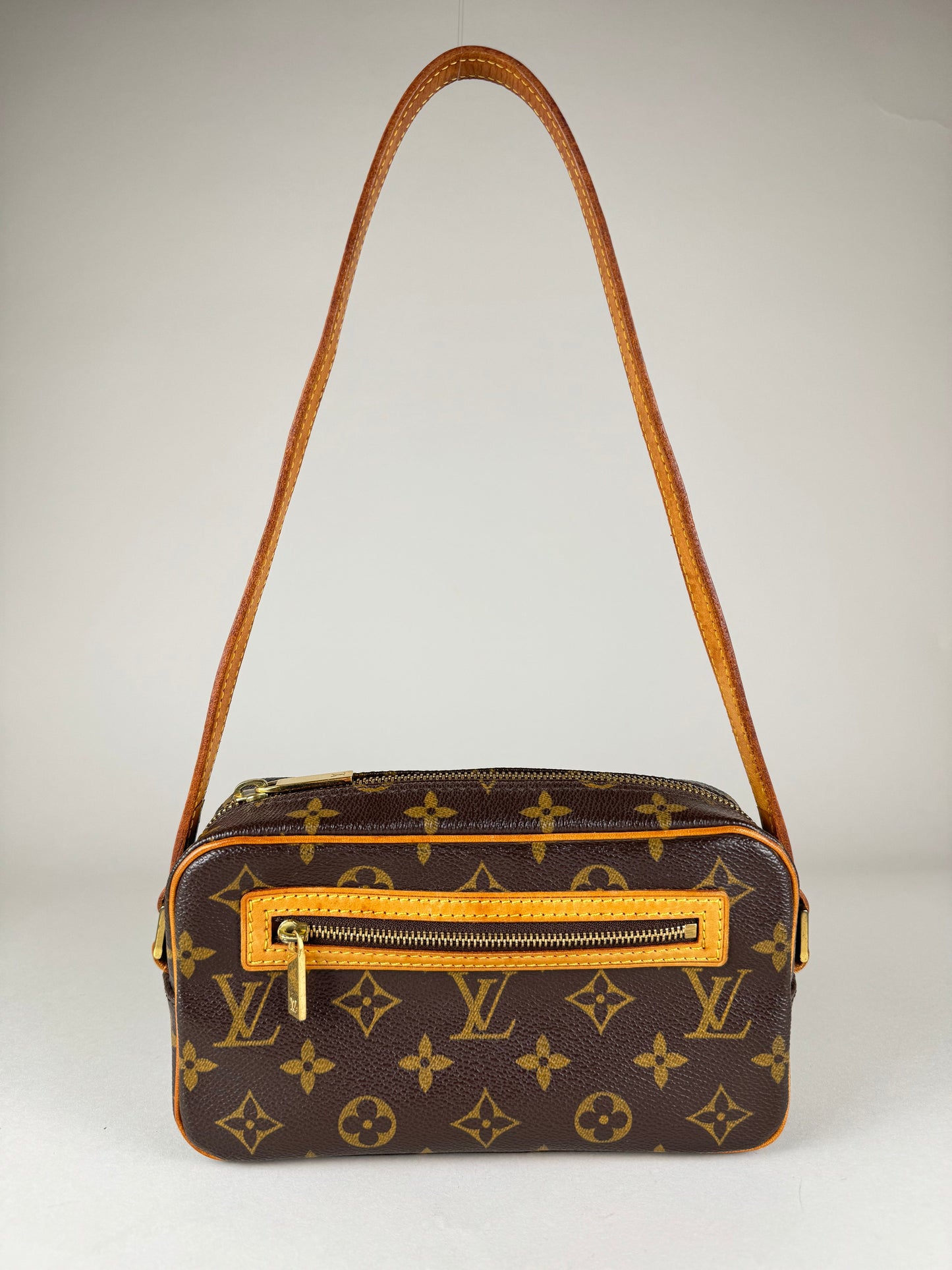 Louis Vuitton Pochette Cite - respace.studio