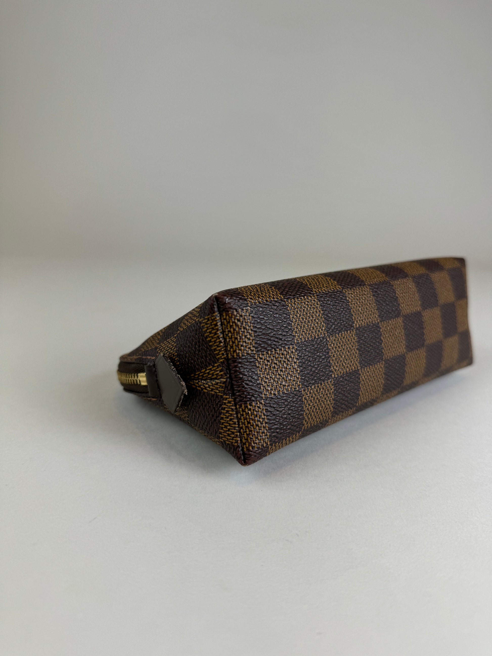Louis Vuitton Pochette Cosmetics PM - respace.studio