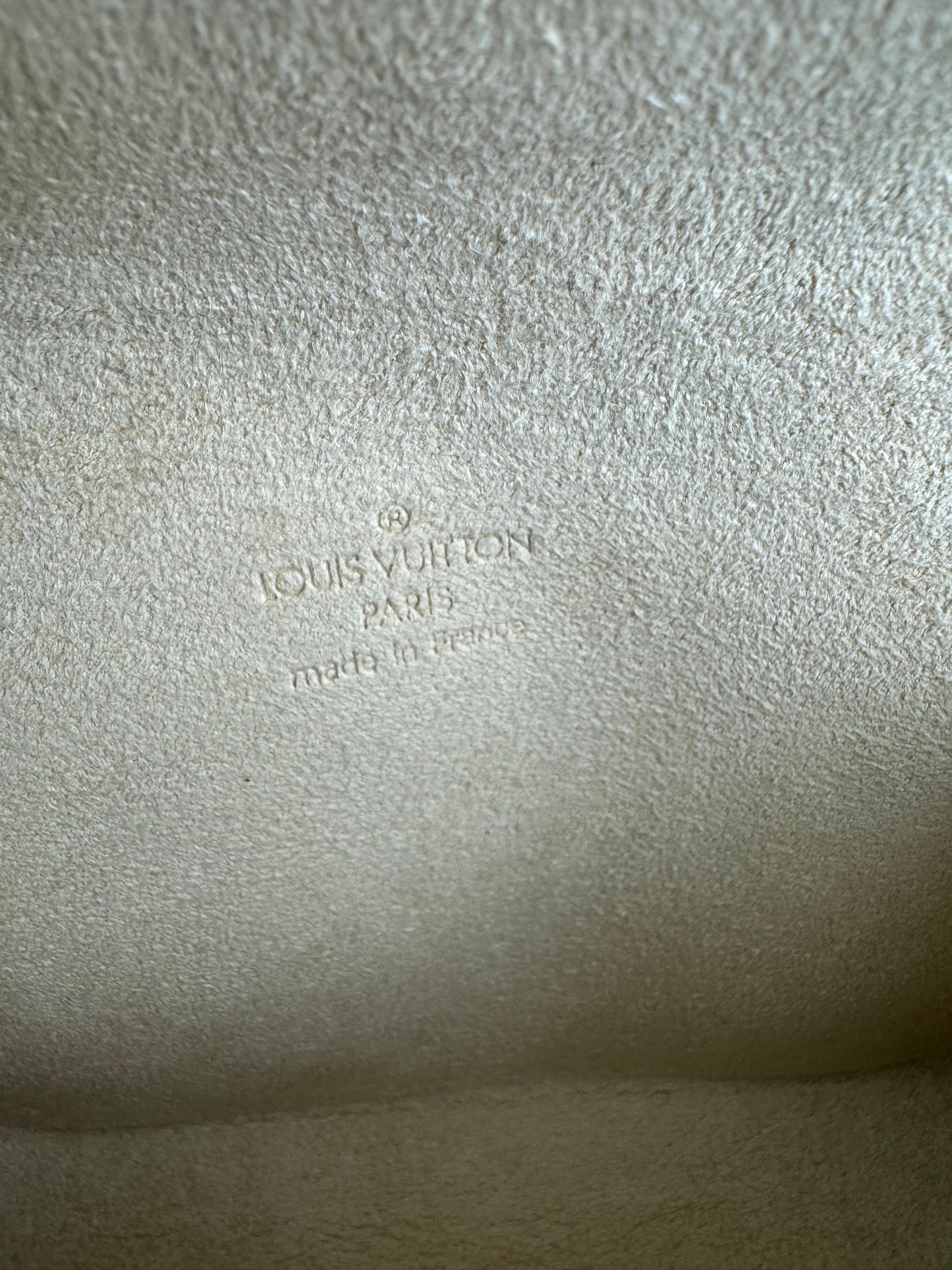 Louis Vuitton Pochette Florentine S - respace.studio