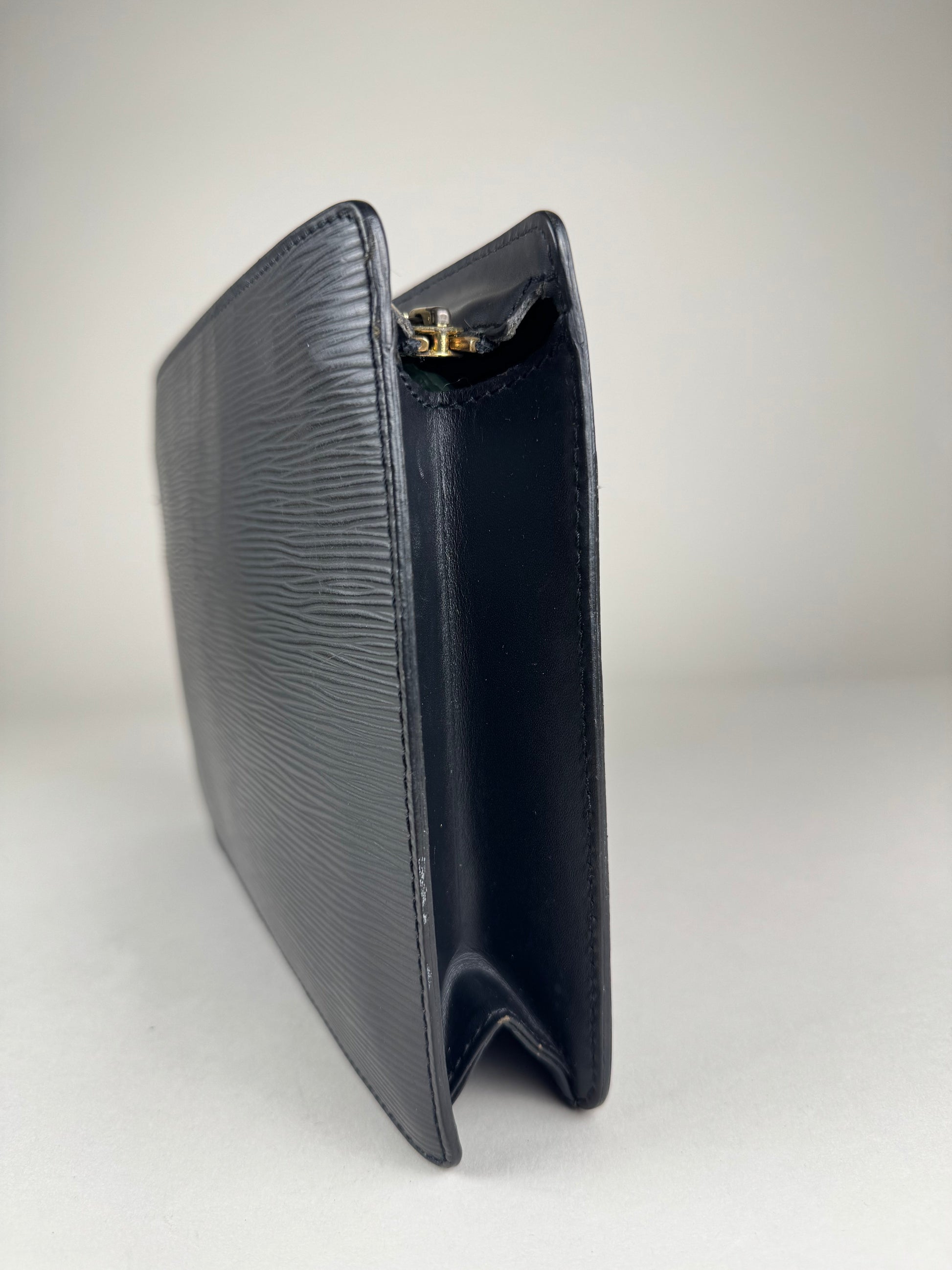 Louis Vuitton Pochette Homme Epi - respace.studio