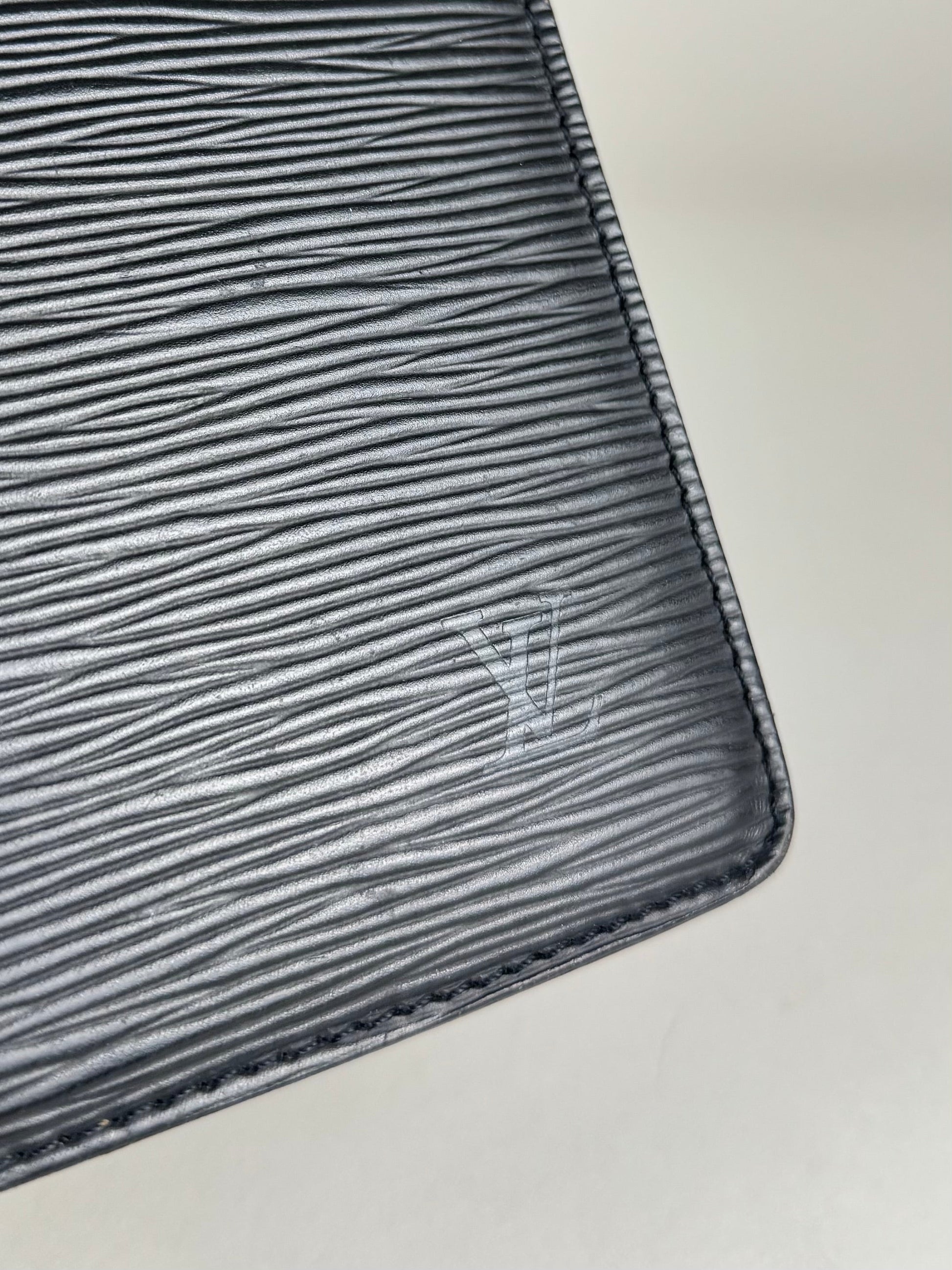 Louis Vuitton Pochette Homme Epi - respace.studio