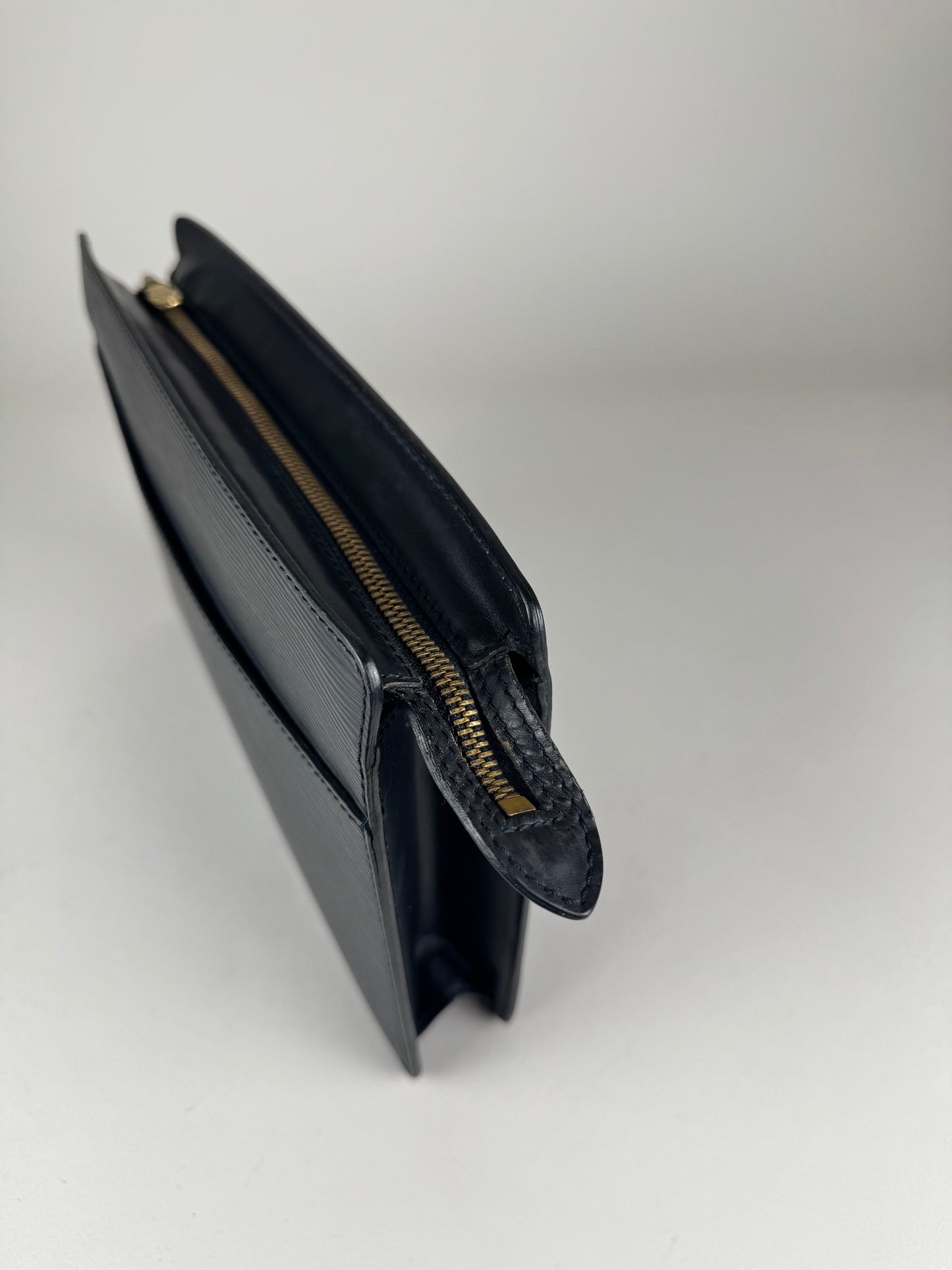 Louis Vuitton Pochette Homme Epi - respace.studio