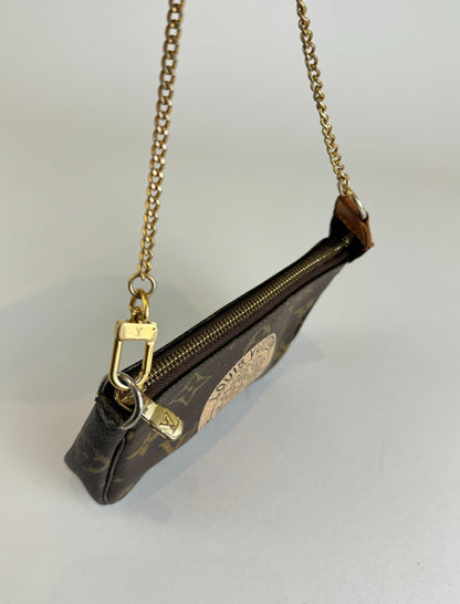 Louis Vuitton Pochette T&B - respace.studio