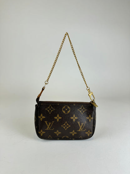 Louis Vuitton Pochette T&B - respace.studio