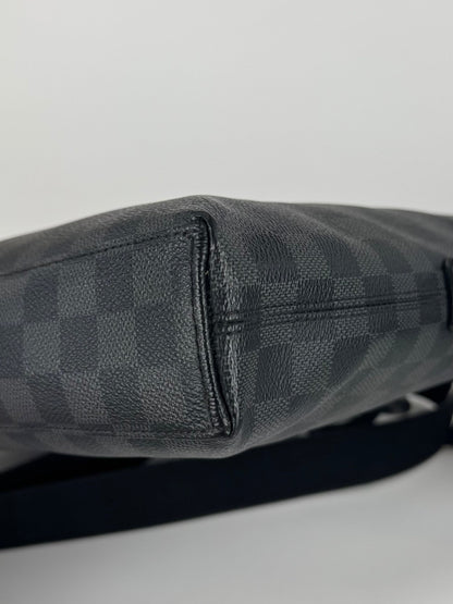 Louis Vuitton Porte-Documents Voyage - respace.studio