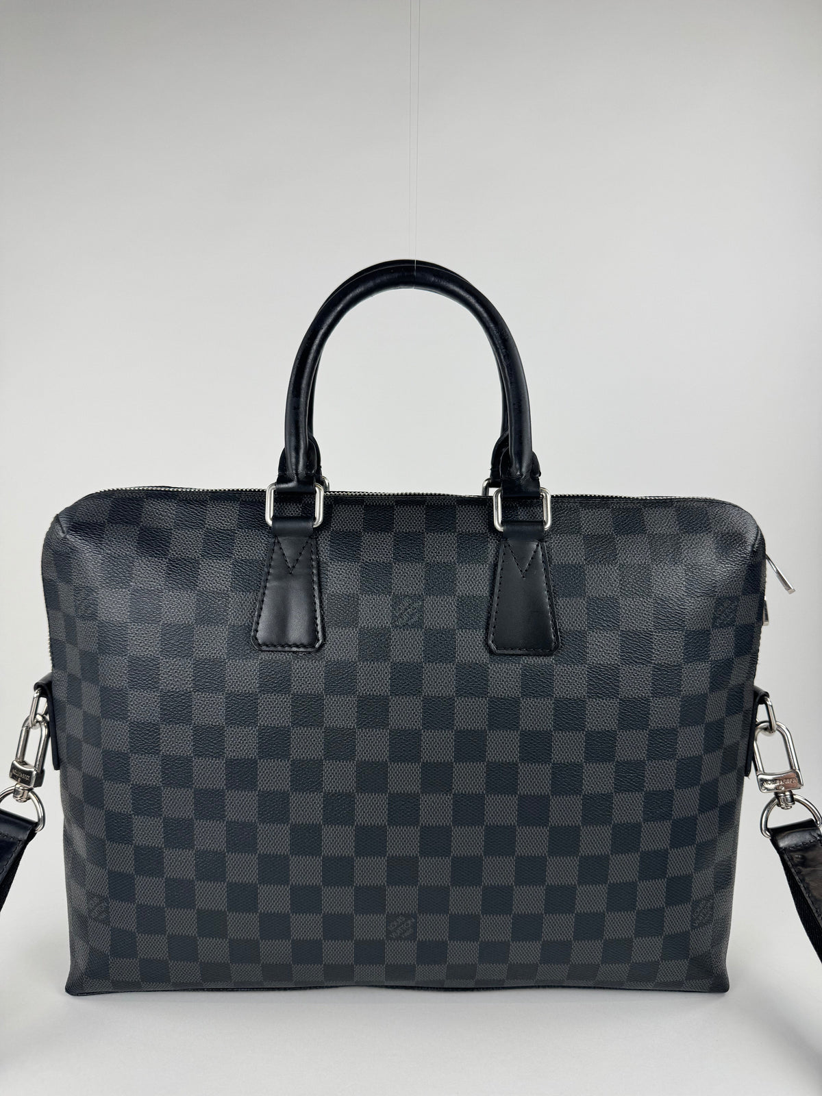 Louis Vuitton Porte-Documents Voyage - respace.studio