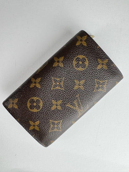 Louis Vuitton Portefeuille International - respace.studio