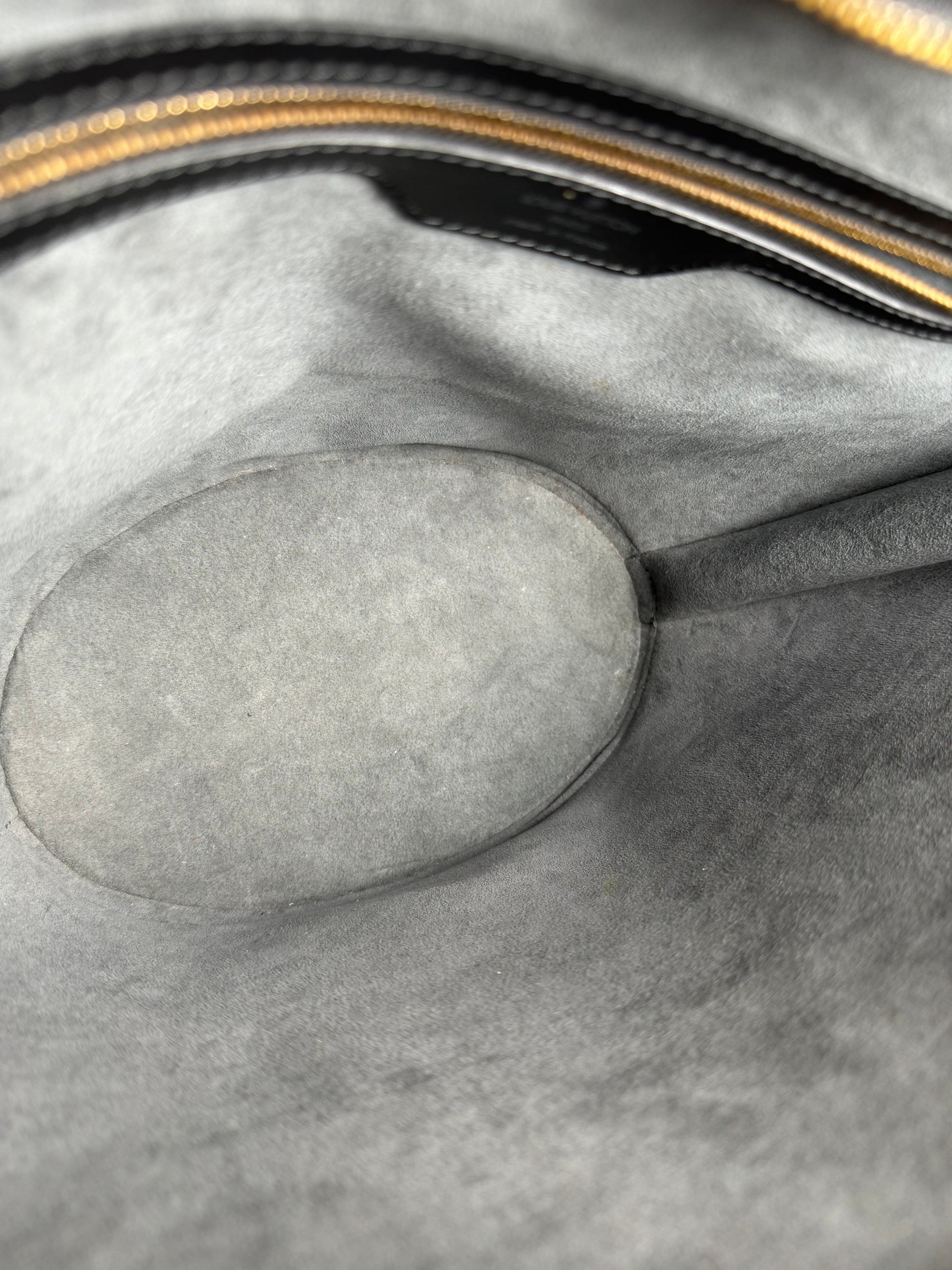 Louis Vuitton Saint Jacques - respace.studio