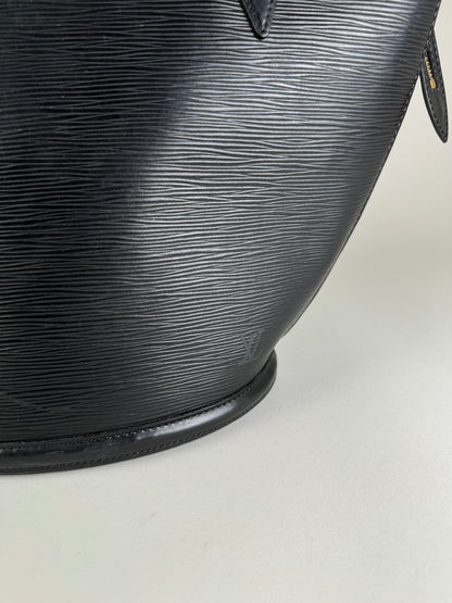 Louis Vuitton Saint Jaques - respace.studio