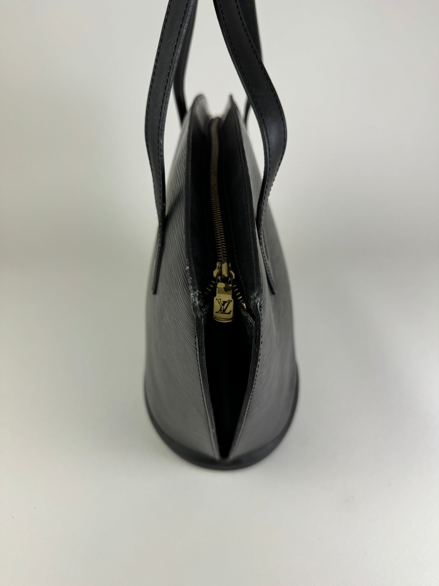 Louis Vuitton Saint Jaques - respace.studio