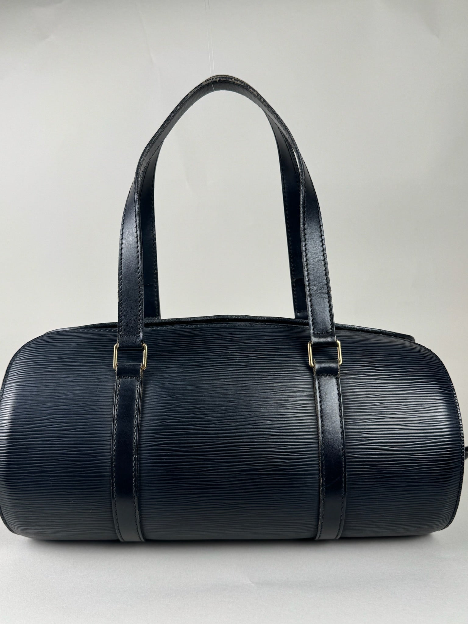 Louis Vuitton Soufflot Epi - respace.studio