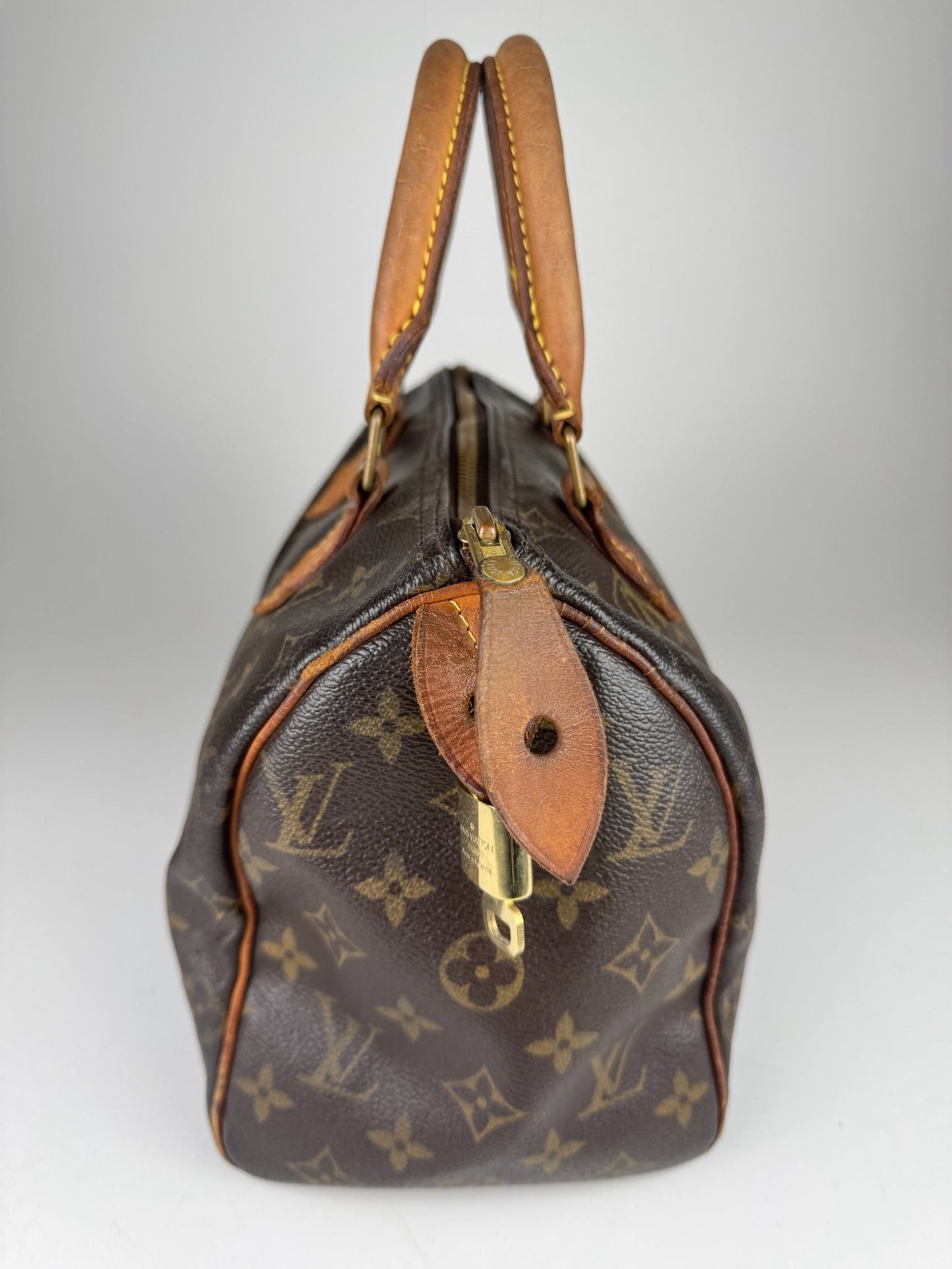 Louis Vuitton Speedy 25 - respace.studio