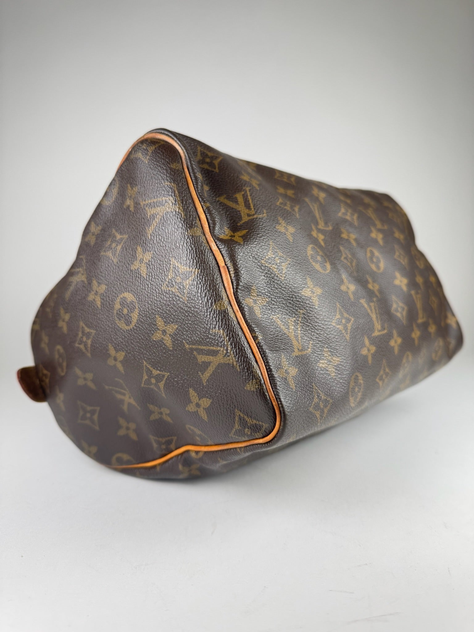 Louis Vuitton Speedy 30 - respace.studio